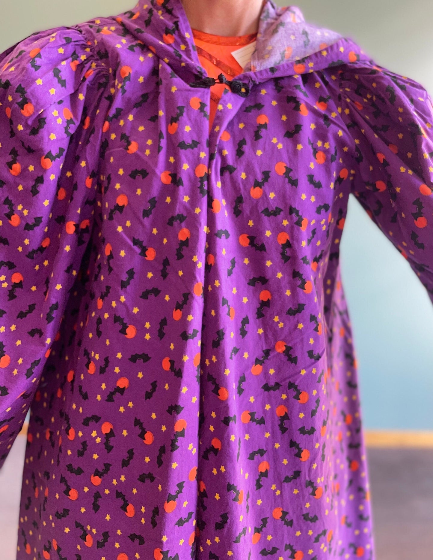 vtg 80s PURPLE WIZARD ROBE // vintage bats moons stars hooded angel sleeve dress Halloween costume hocus pocus cute witch theatre made