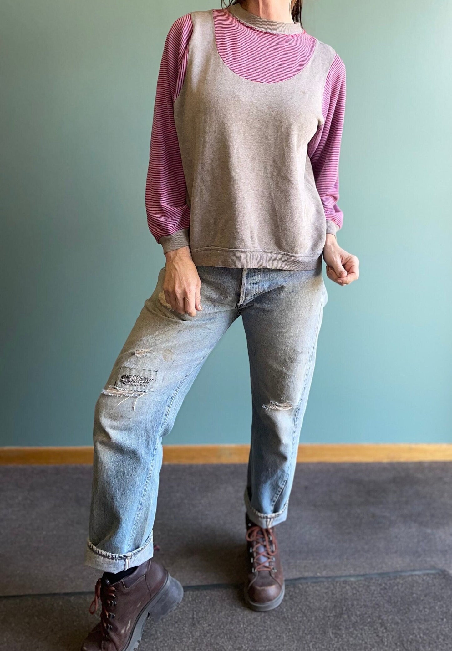 vtg 70s LAYERED ILLUSION SWEATSHIRT // vintage tank top over a sweatshirt look grey & pink womens xl casual autumn style soft thin retro top