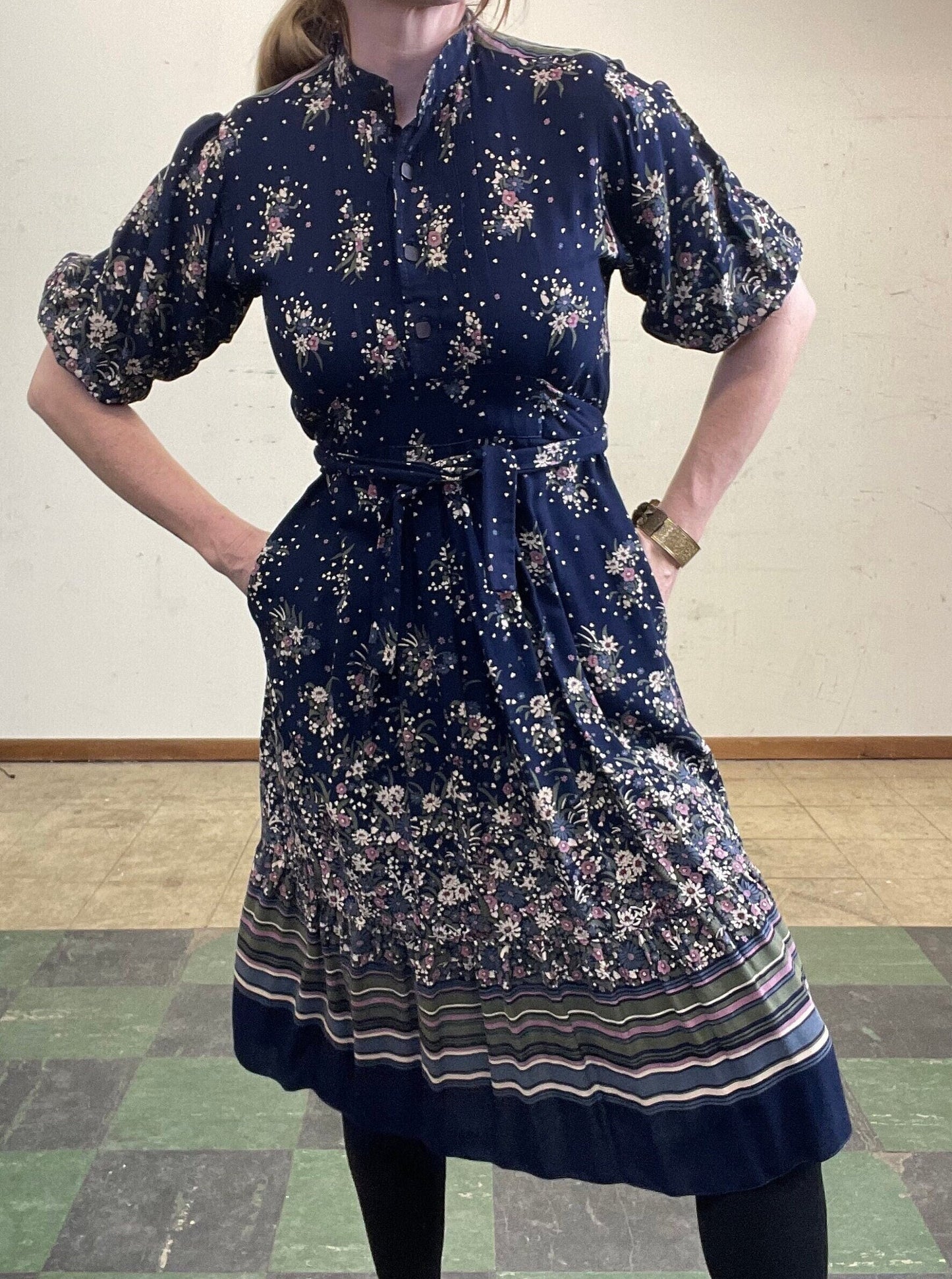 vtg 70s PUFFED SLEEVE Dress With POCKETS // vintage womens medium belted flowy autumn style earth tones 40s style slinky floral fall dress