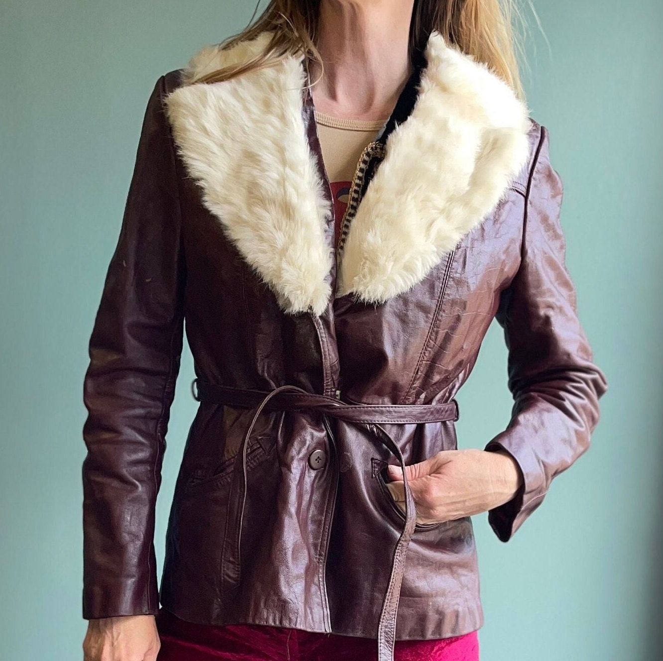 vtg 70s OXBLOOD LEATHER JACKET // vintage womens medium white fur trim jacket belted burgundy car jacket glam hippie disco stroller pockets