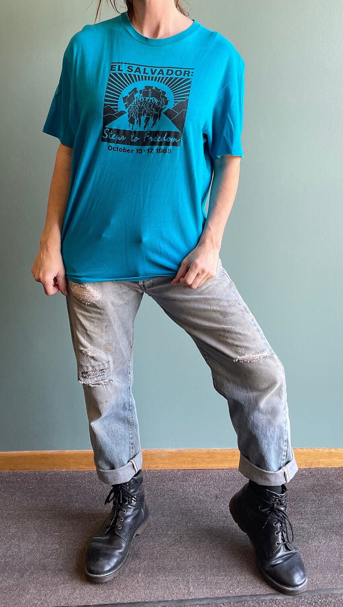 vtg 90s El SALVADOR SHIRT  // vintage hanes xl mens unisex bright teal graphic tee central america souvenir vacation destination soft retro