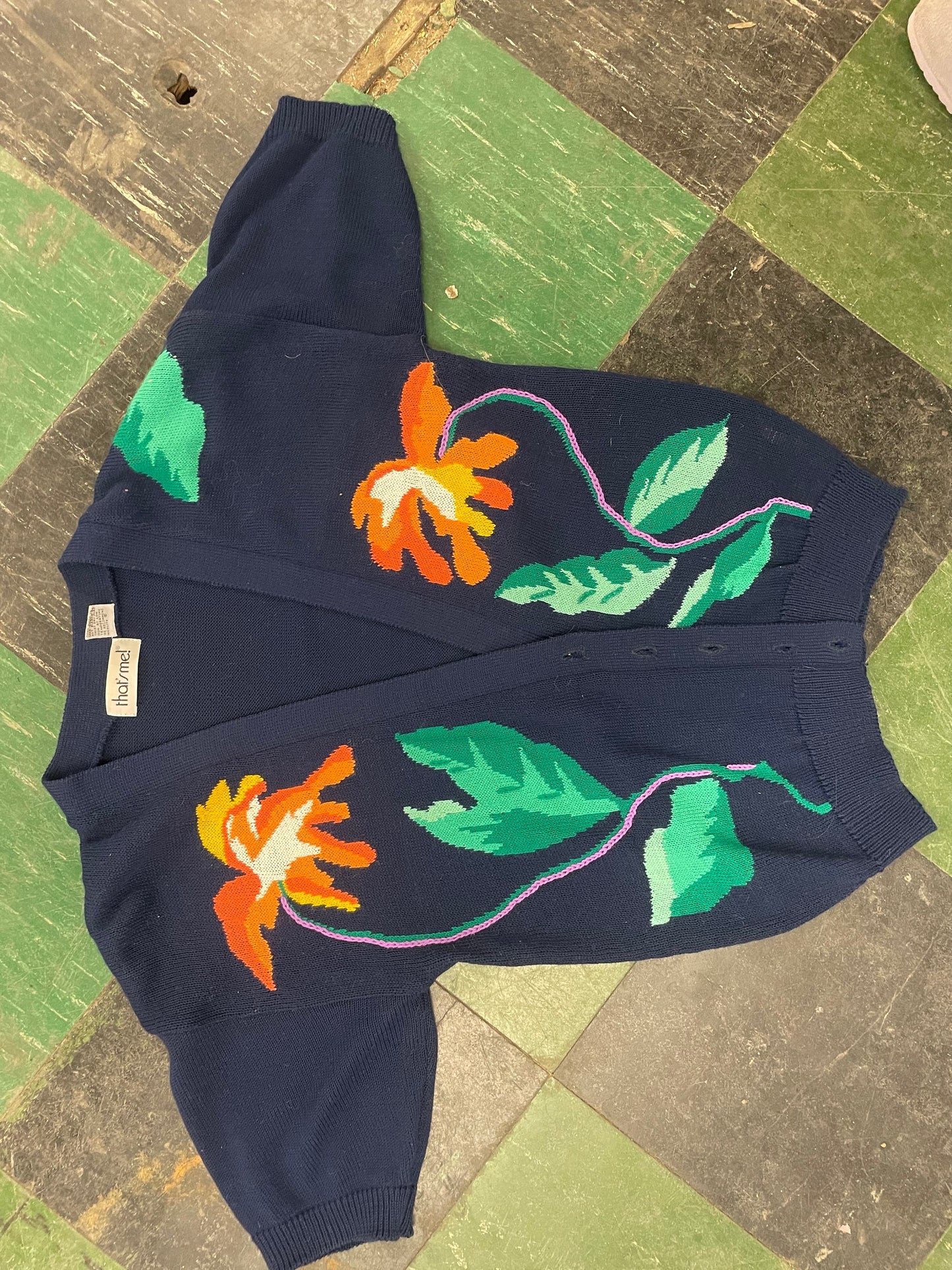 vtg 80s ORANGE FLOWER CARDIGAN // navy blue button up hand knit short sleeve blue sweater iris vine garden print casual cozy school teacher