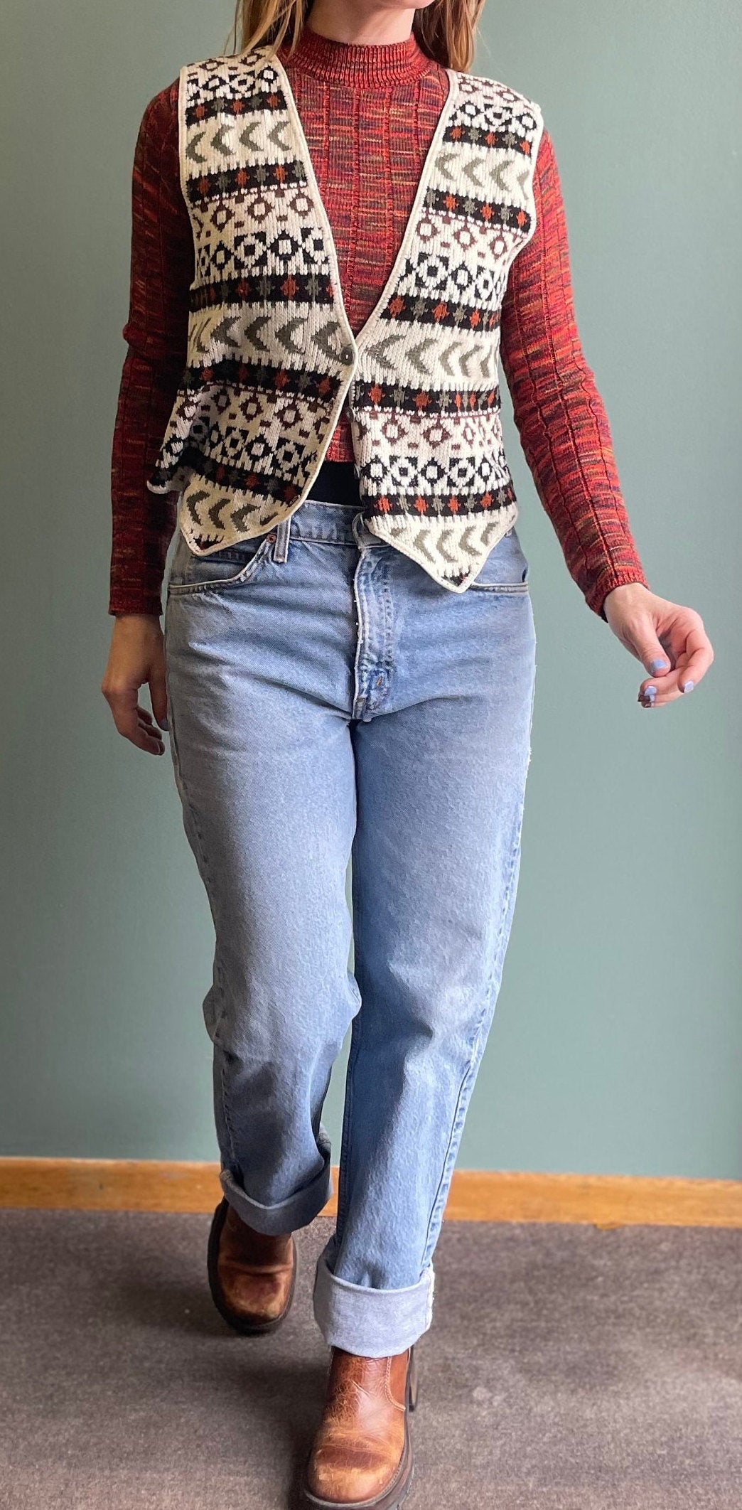 vtg 80s STRIPED SWEATER VEST // vintage abstract patterned button up layering top geometric all over print cropped knit autumn fall fashion