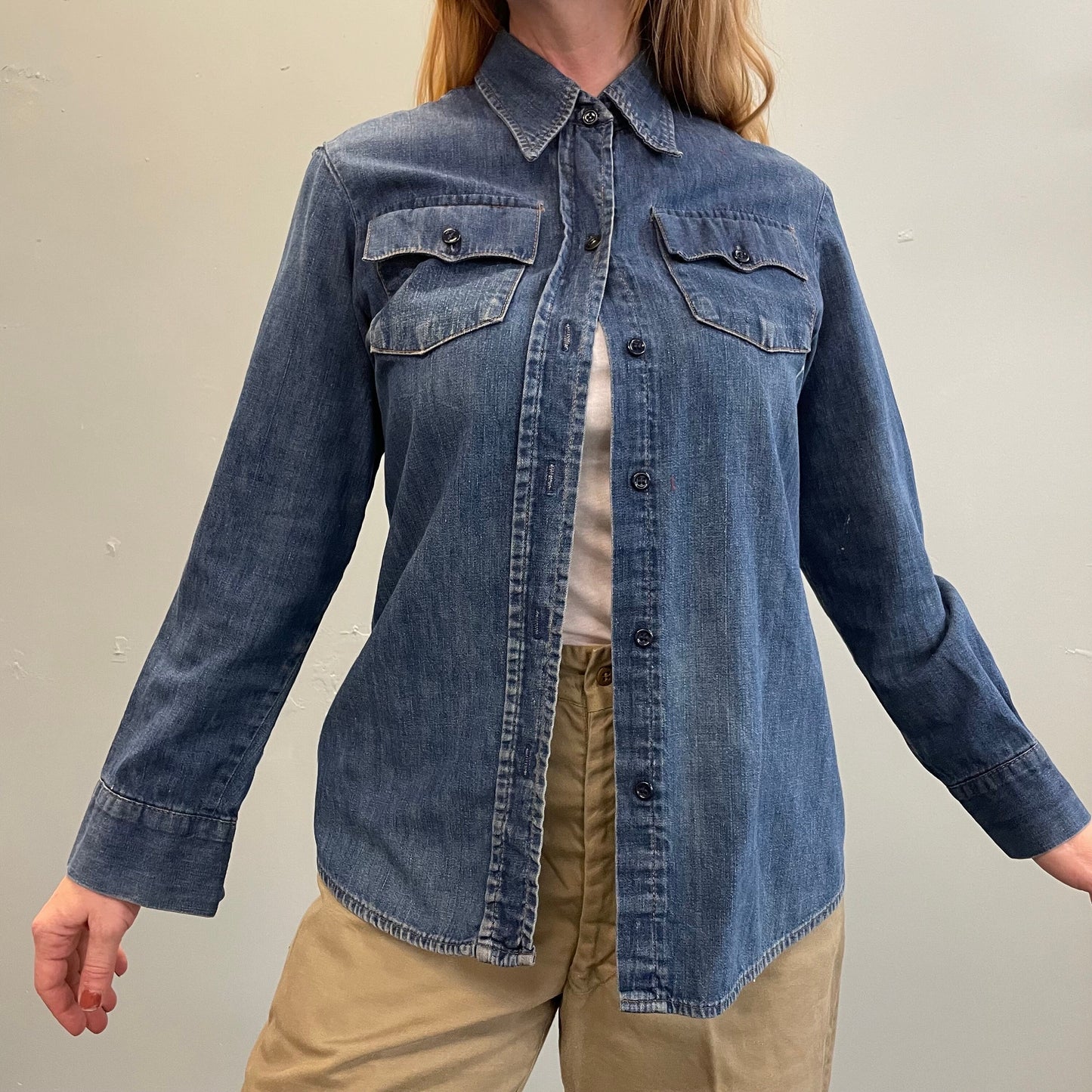 vtg 70s LEVIS FOR Gals Chambray nice fade western workwear denim blouse hippie pointy collar flowy preppy white stitch distressed