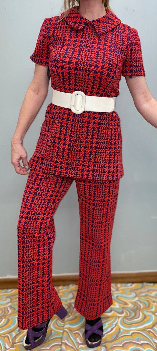 vtg 70s 2 PIECE PANTSUIT // vintage medium womens houndstooth flare leg high waisted mod tunic autumn style pointy collared jumpsuit twiggy