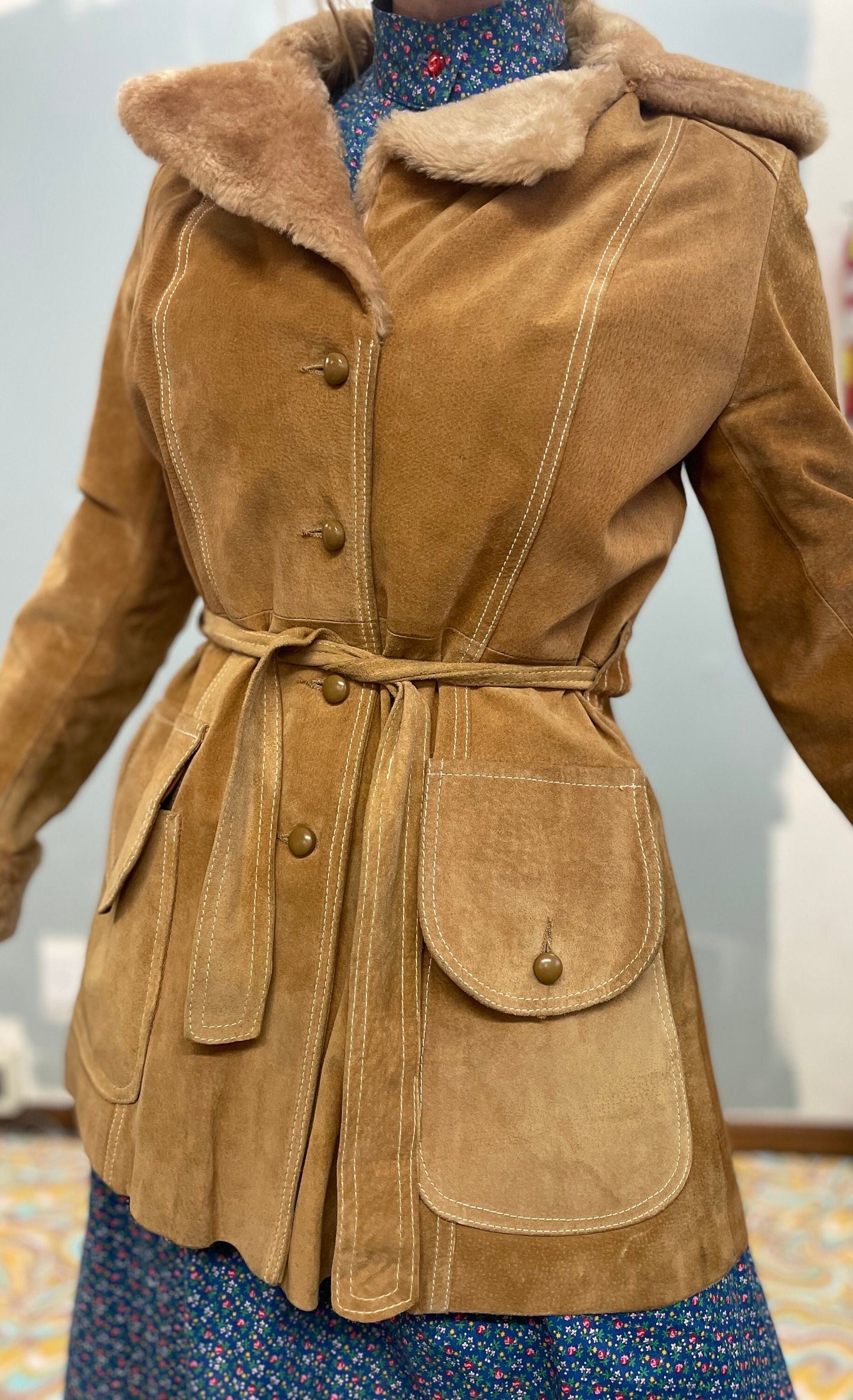 vtg 70s FAUX FUR TRIMMED Jacket // vintage medium womens belted butterfly collar button up suede leather fur cuff quilted gold plush coat