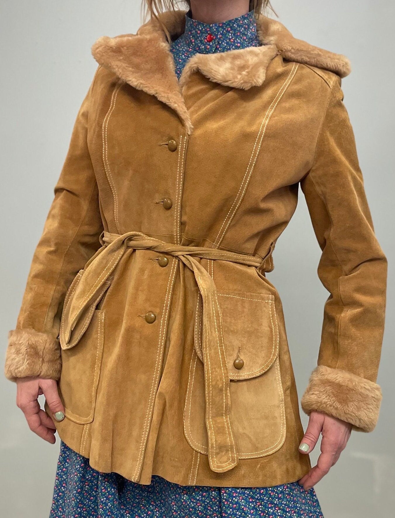 vtg 70s FAUX FUR TRIMMED Jacket // vintage medium womens belted butterfly collar button up suede leather fur cuff quilted gold plush coat
