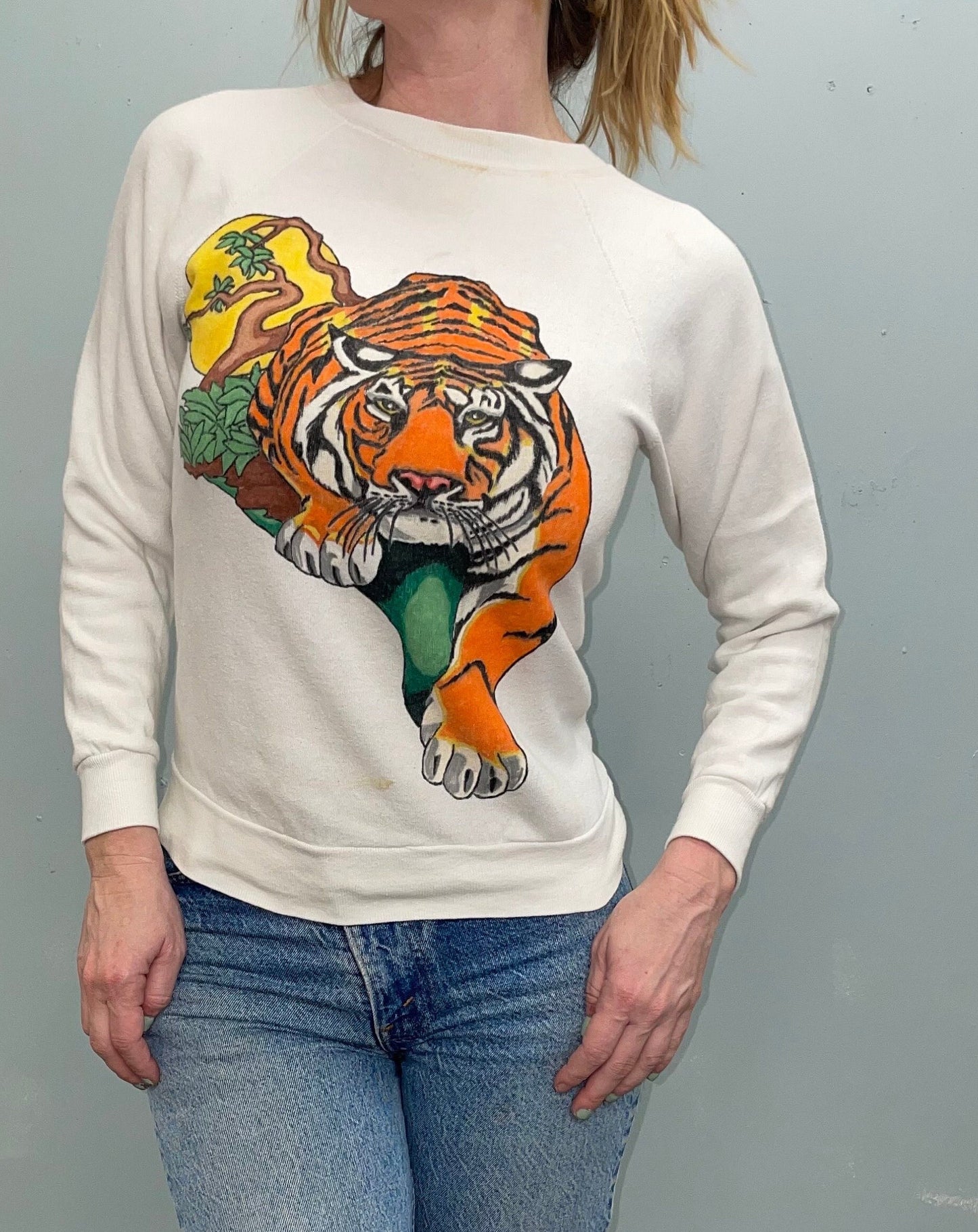 vtg 70s PSYCEHDELIC TIGER SWEATSHIRT / vintage hand painted small animal print graphic tee steinwurtzel wear with all retro hippie small fit