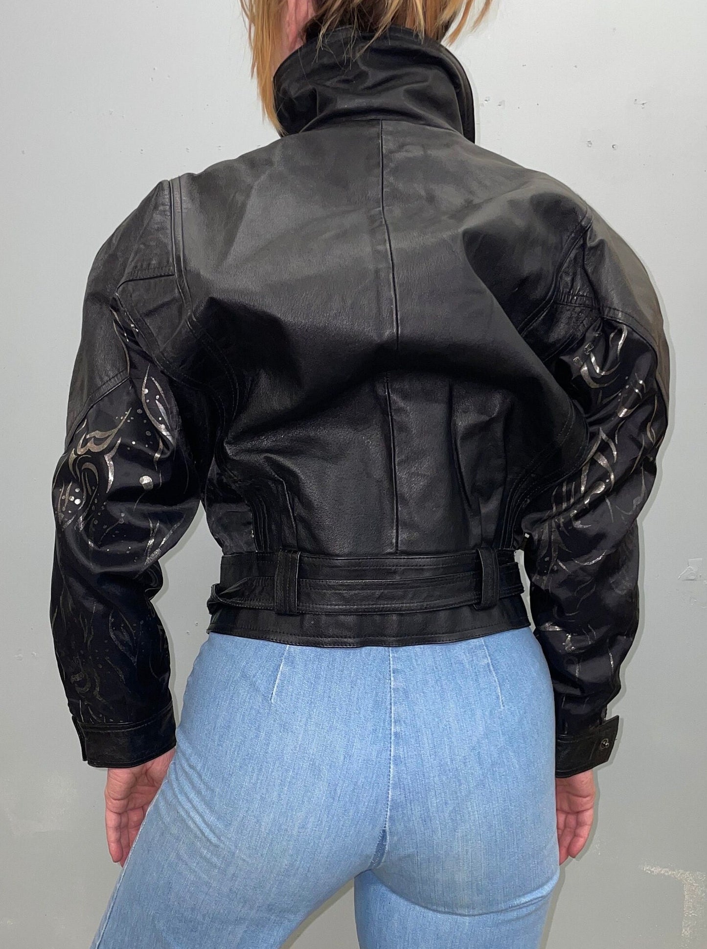 vtg 80s CROPPED LEATHER JACKET / vintage black & silver abstract print belted popped collar biker babe new wave glitter painted jacket
