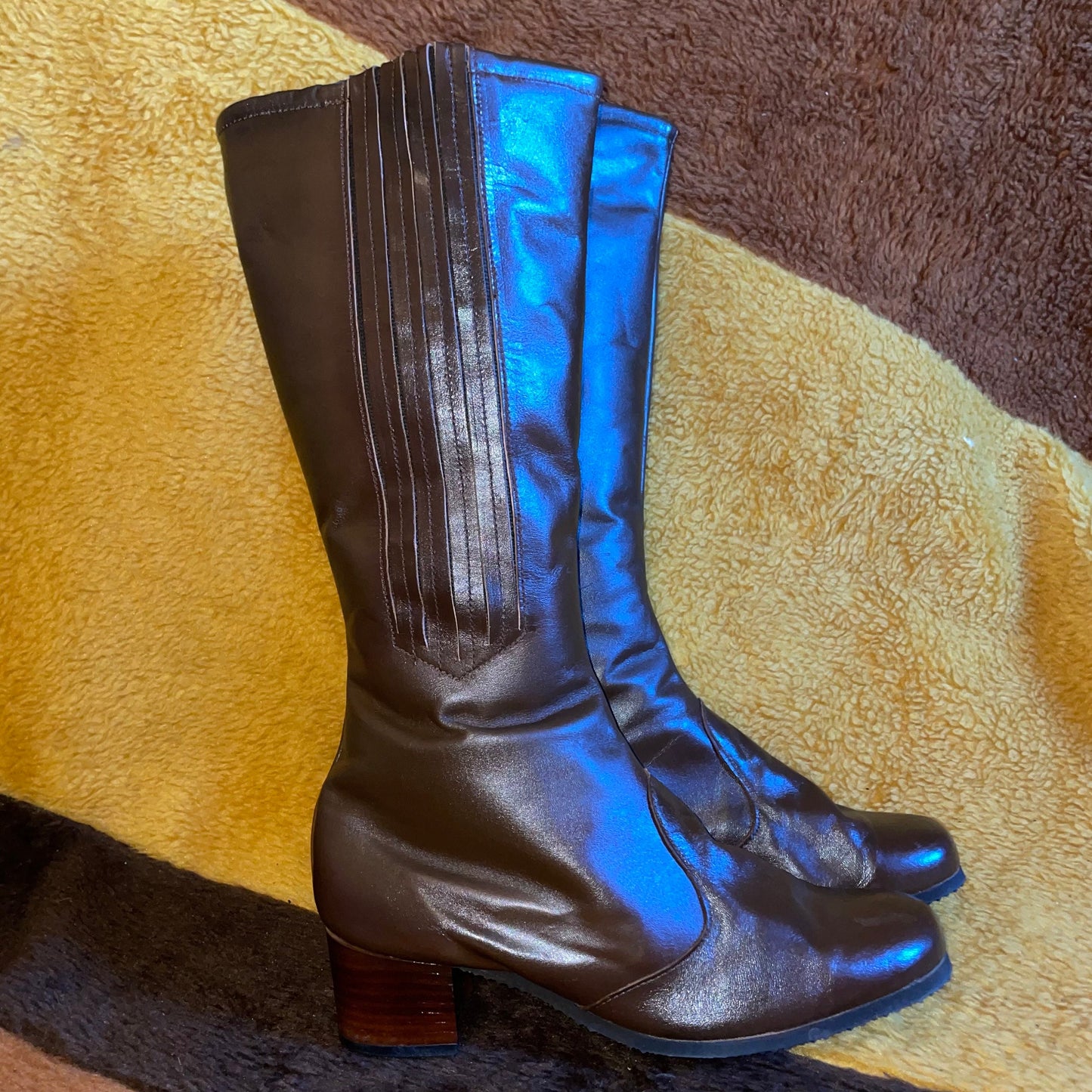 vtg 70s BROWN LEATHER GOGO Boots / vintage chocolate calf high wooden heel zip up warm sherpa boots nancy sinatra sleek 60s mod winter style