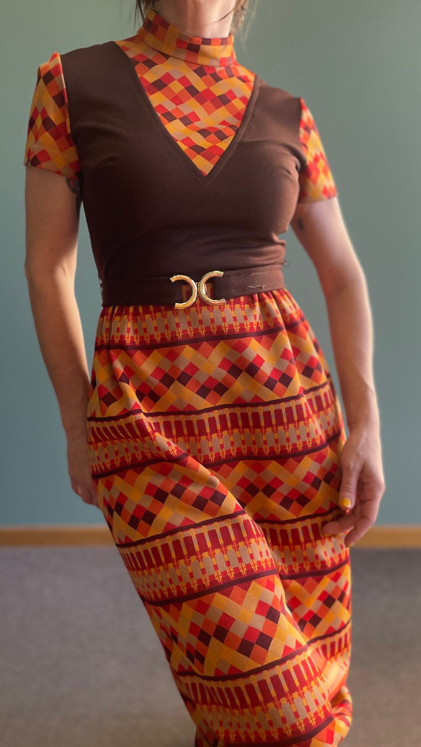 vtg 70s PSYCHEDELIC MAXI DRESS // orange brown trippy belted polyester mock neck Gay Gibson mod retro colorway autumn fall colors halloween