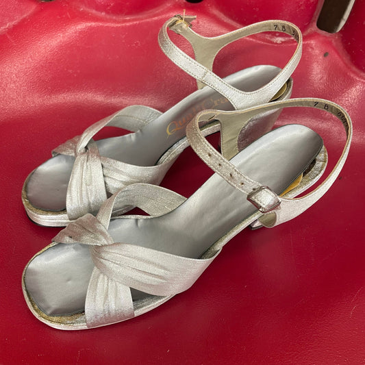 vtg 60s METALLIC SILVER PUMPS // vintage disco mod size 7 dirty dancing chunky heel strappy stacked sandals glitter thick 90s sexy platforms