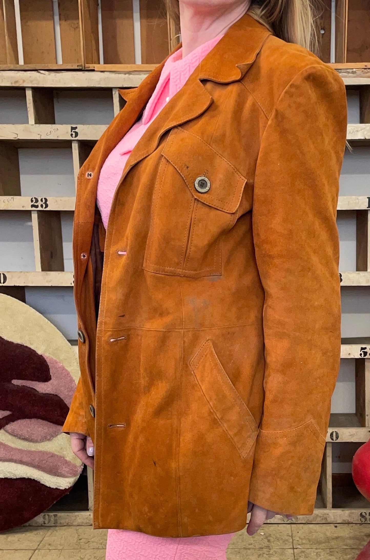 vtg 70s BUCKSKIN LEATHER JACKET // vintage akta getskinn soft suede western style ranch wear hippie unique structured autumn blazer tan coat