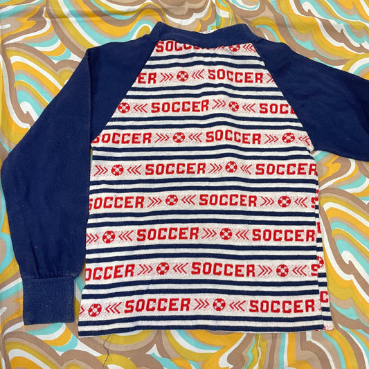 vtg 70s SOCCER PRINT TOP // vintage all over print raglan top Tom Sawyer brand size 7 kids retro movie wardrobe speilberg sports soccer love