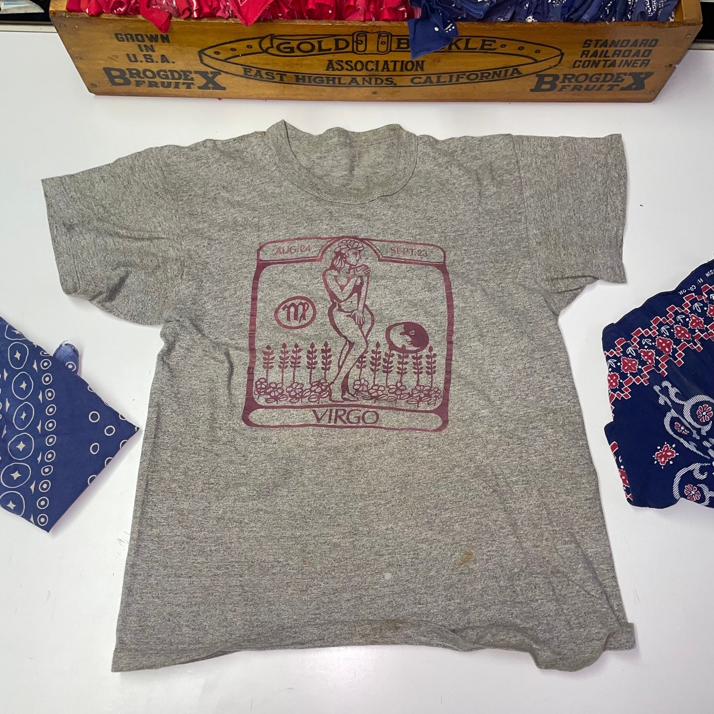 vtg 70s ZODIAC VIRGO TSHIRT // french cut horoscope iron on graphic tee distressed grey hippie new age celestial soft thin graphic tee