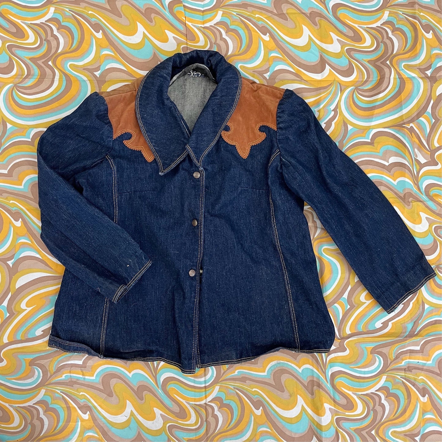 vtg 70s SUEDE WESTERN DEMIN jacket // western country style blazer brown shoulders pointy collar fitted cropped jean country pop rock star