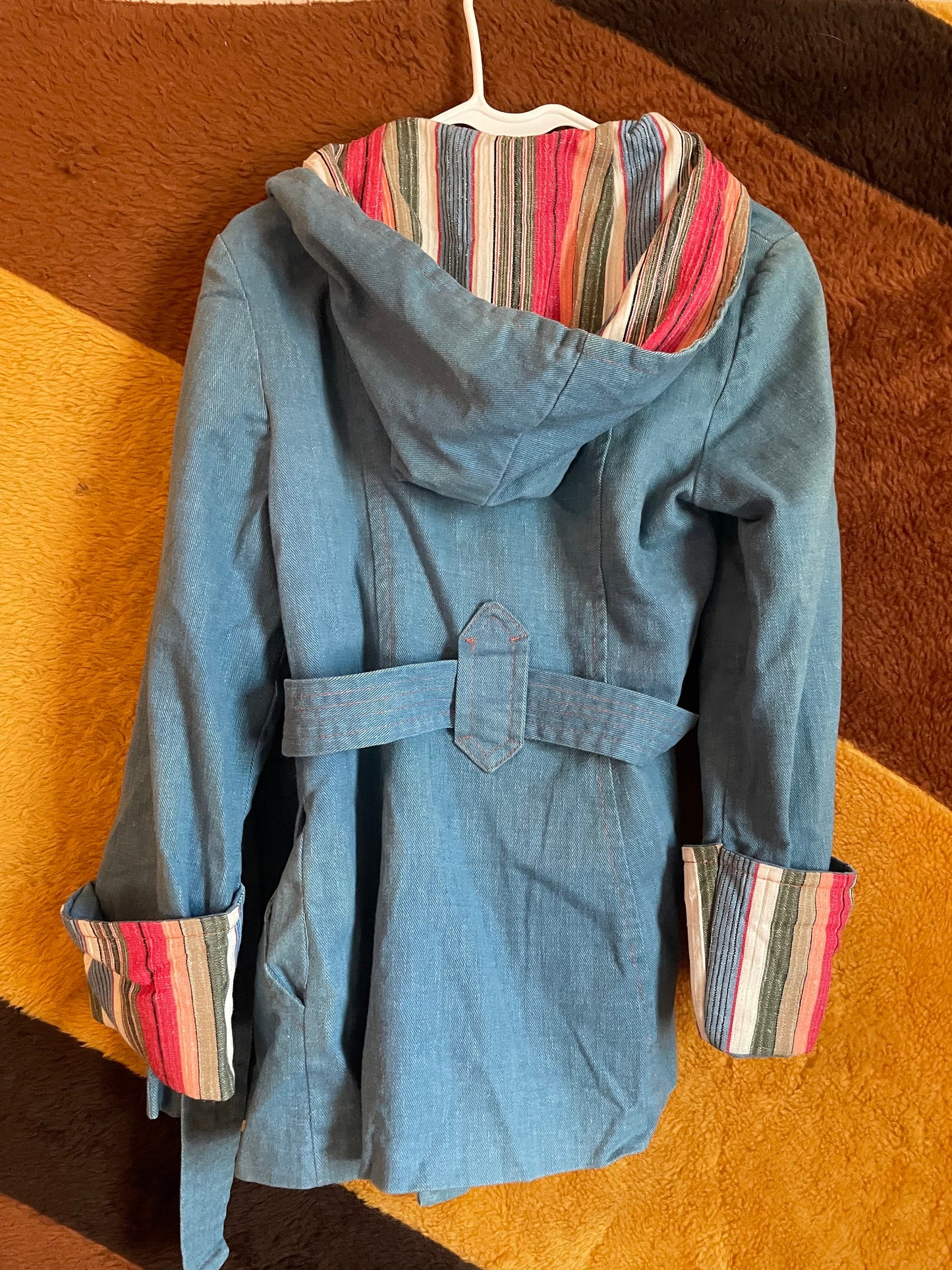 vtg 70s denim serape striped hooded belted blue jacket retro hippie boho big cuff jean jacket jackie burkhart