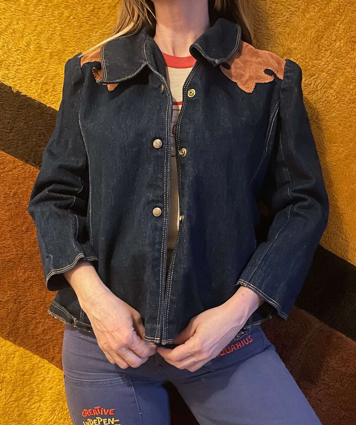 vtg 70s SUEDE WESTERN DEMIN jacket // western country style blazer brown shoulders pointy collar fitted cropped jean country pop rock star