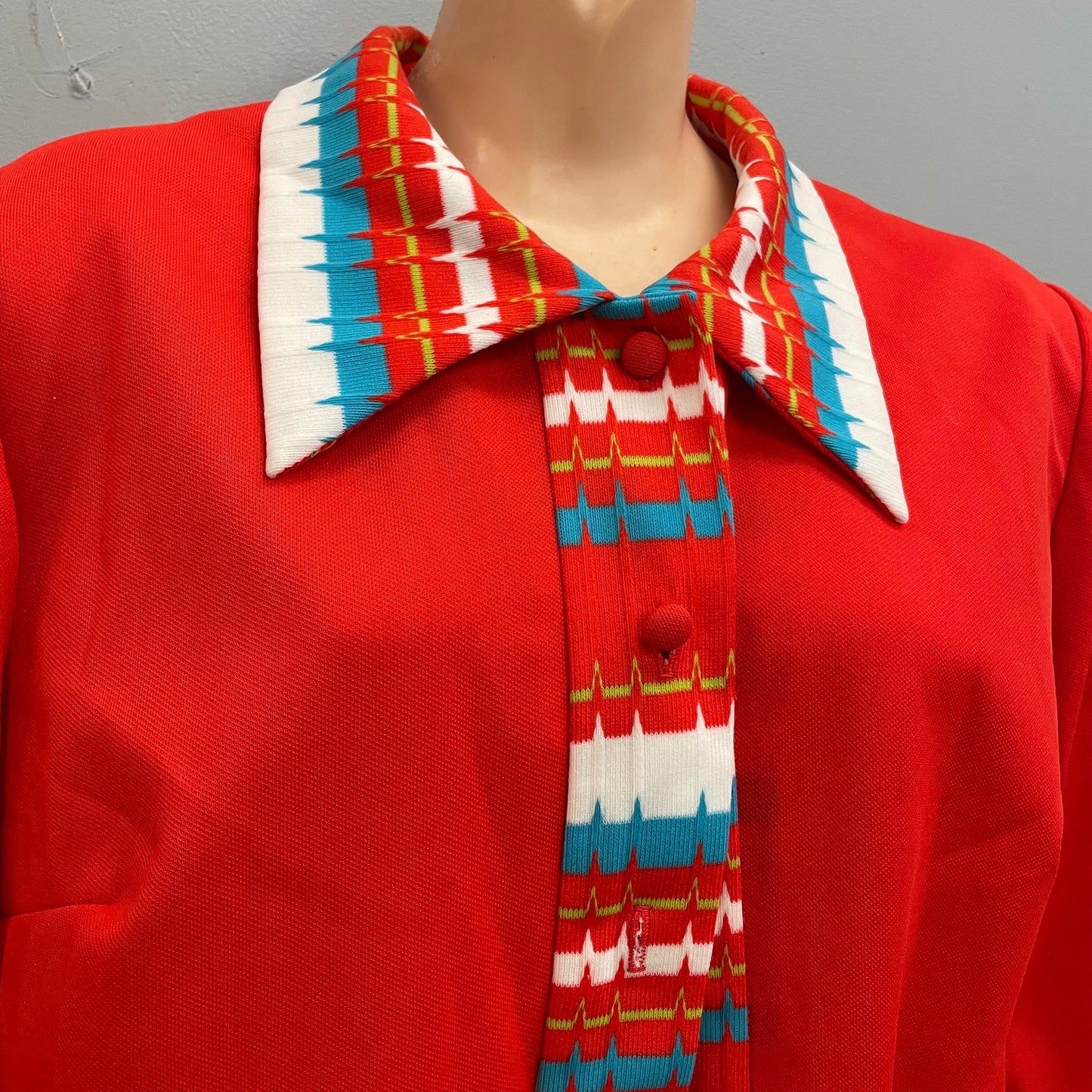 vtg 70s STRIPED RED POLY top // wavy chevron pointy collar blouse lightweight jacket mod hippie bright funky stripes mod psychedelic style