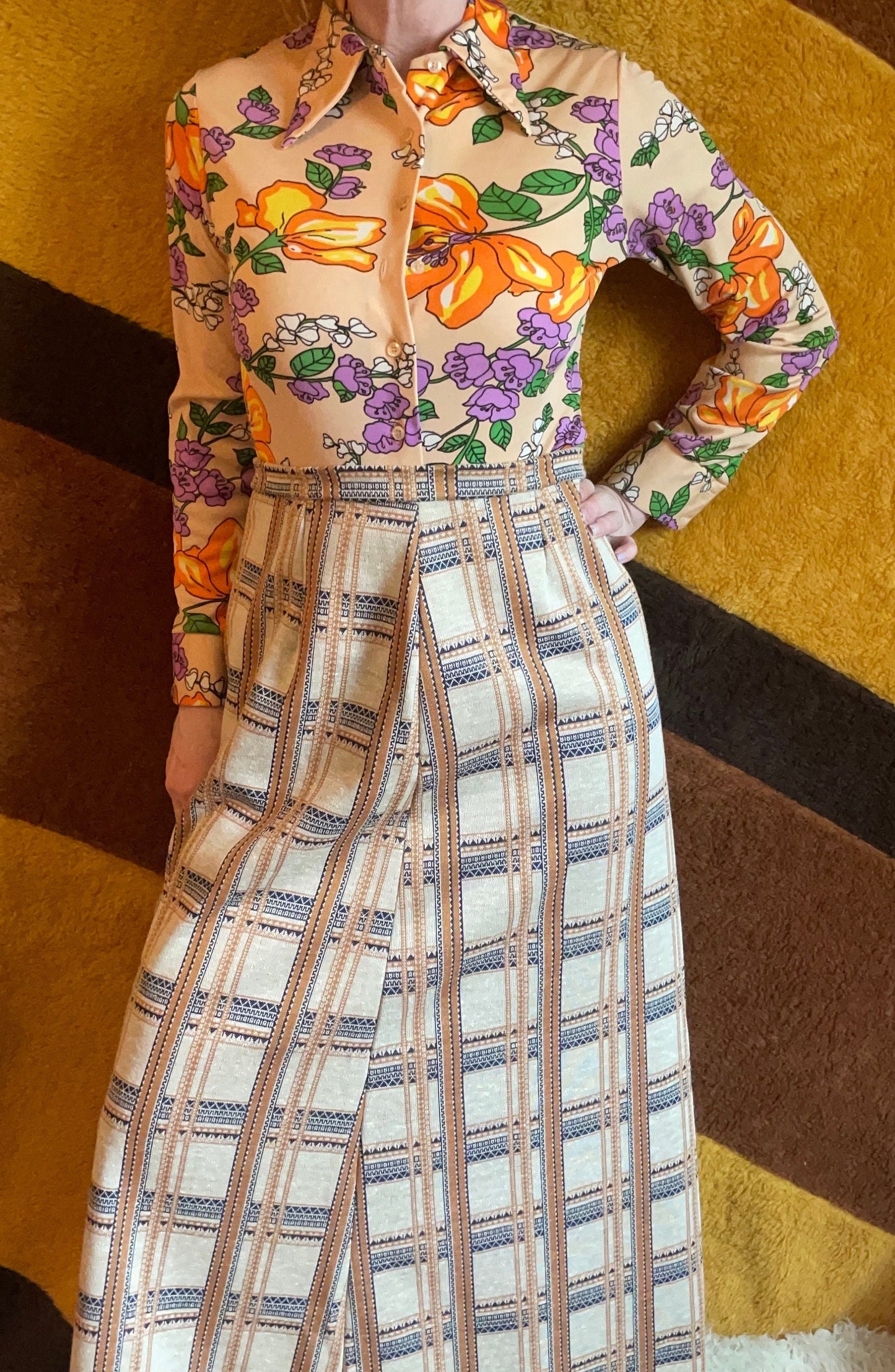 vtg 70s FLORAL BODYSUIT psychedelic top // long sleeve collared unitard look undershirt bright funky mod hippie kitschy retro spring romper