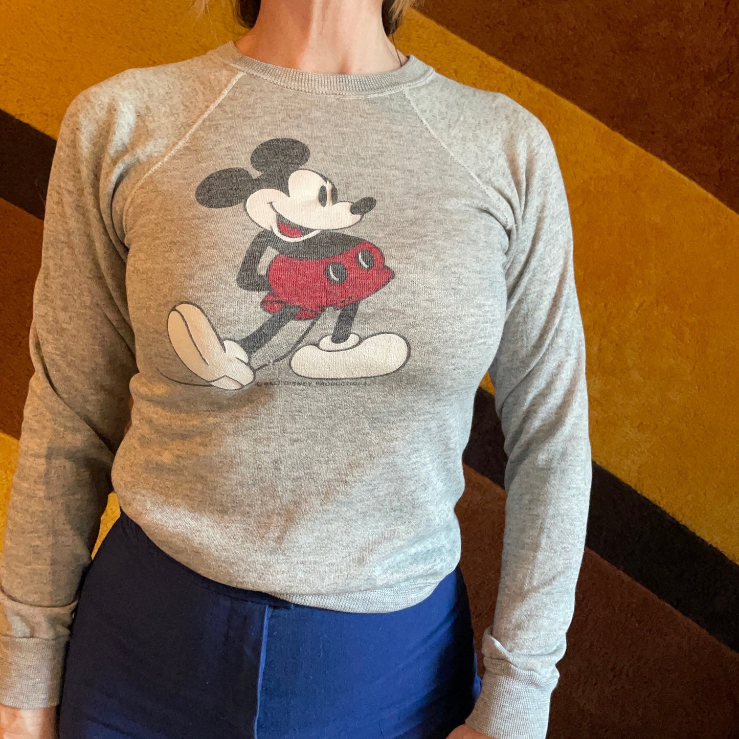 vtg 70s MICKEY MOUSE SWEATSHIRT // vintage youth large disney cartoon character baby tee cropped sweatshirt cute casual school fitted top