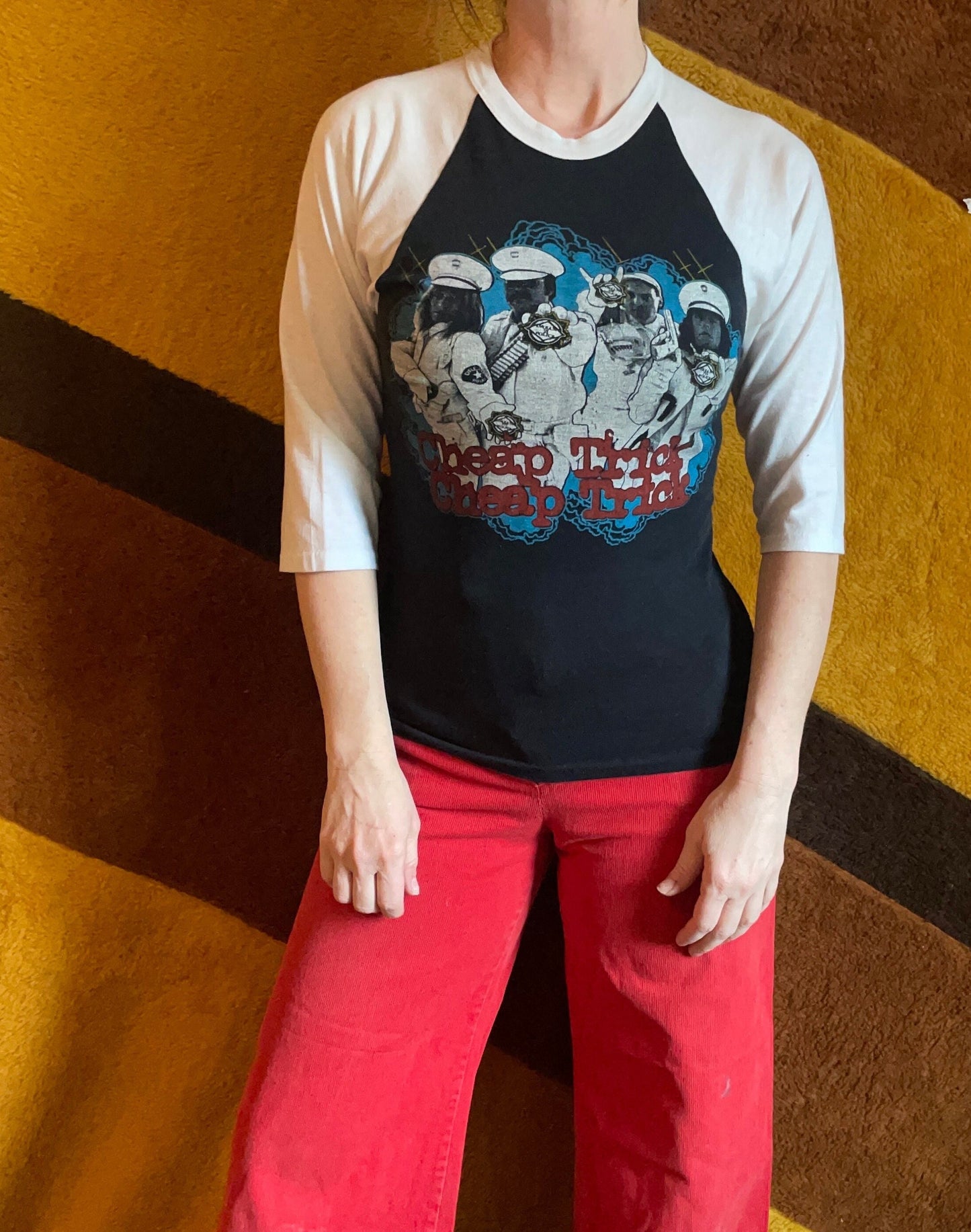 vtg 80s CHEAP TRICK BAND tee // black parking lot aop raglan baseball sleeve true vintage concert rock tour shirt black power pop emo guitar