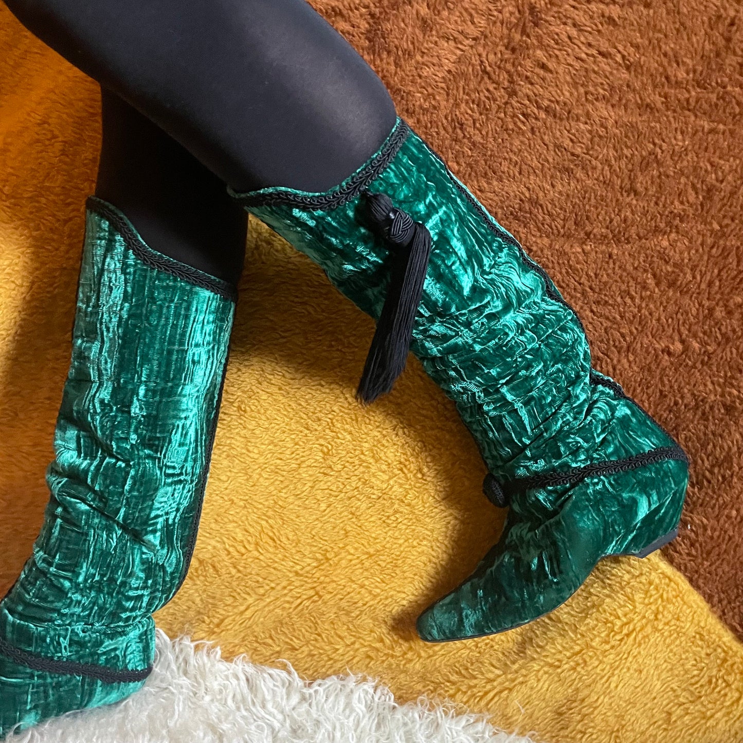 Vtg 90s GREEN VELVET FRINGE Boots // vintage pointy toe black tassel Susan Bennis Warren Edwards boots rare emerald green calf high boots