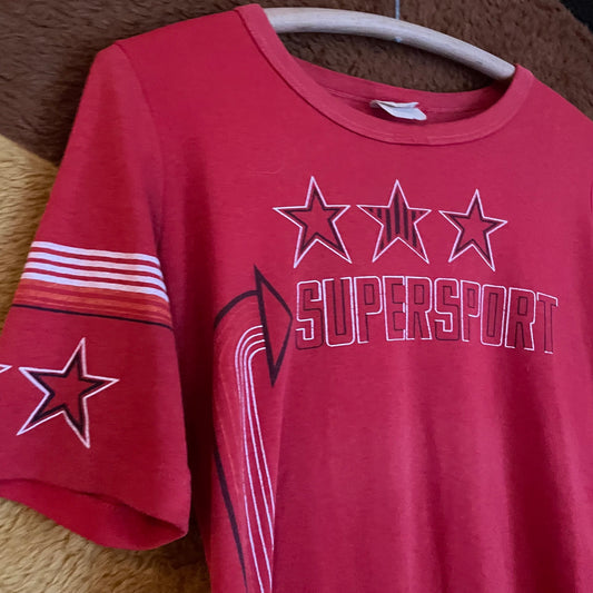 vtg 70s STAR PRINT TSHIRT // vintage paper thin pop art striped 3/4 sleeve retro graphic tee muscle car shirt red arrows stars race car top