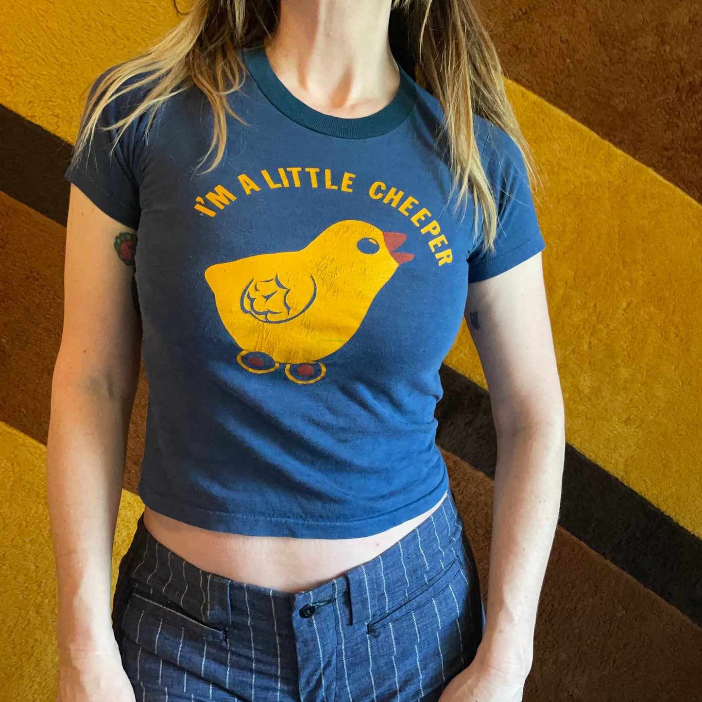 vtg 70s CHICKEN CHEEPER shirt // vintage youth large yellow chick graphic tee crop top baby doll femme fitted t shirt ad promo NUGGETS