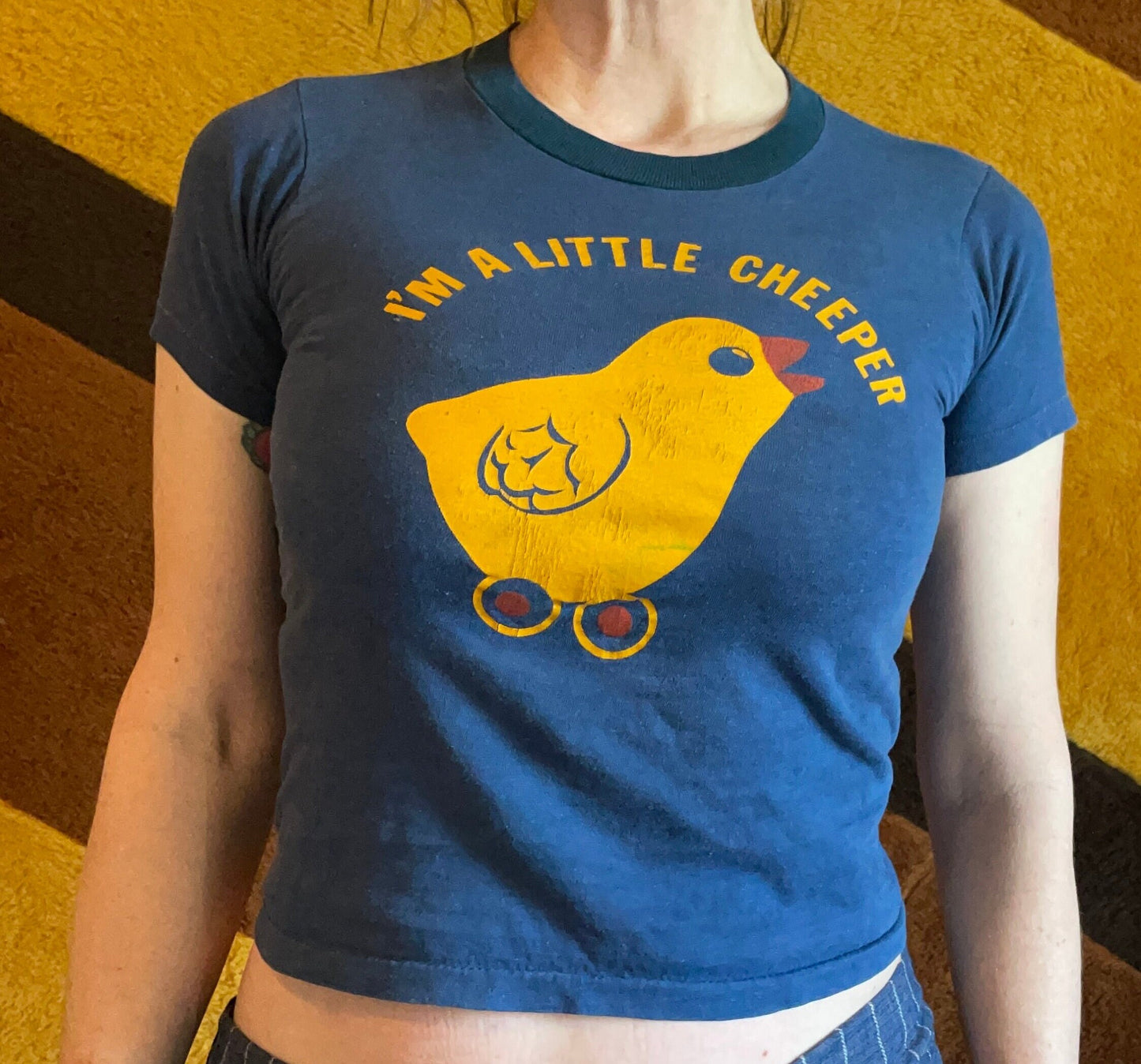 vtg 70s CHICKEN CHEEPER shirt // vintage youth large yellow chick graphic tee crop top baby doll femme fitted t shirt ad promo NUGGETS