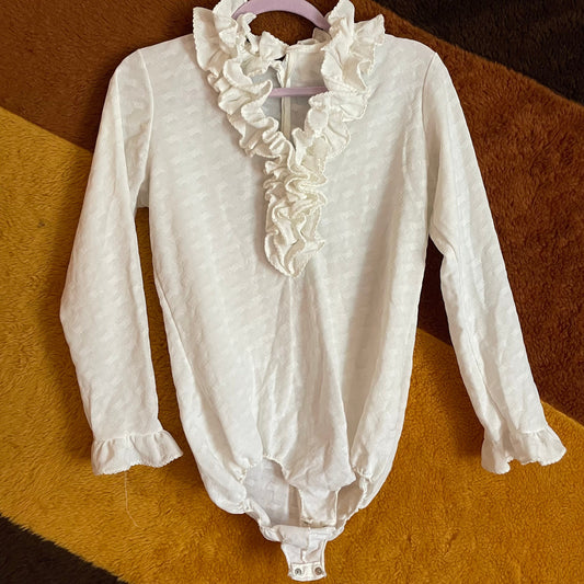 vtg 70s RUFFLE COLLAR BODYSUIT // vintage white long sleeve unitard austin powers pirate blouse poly top autumn retro style undershirt