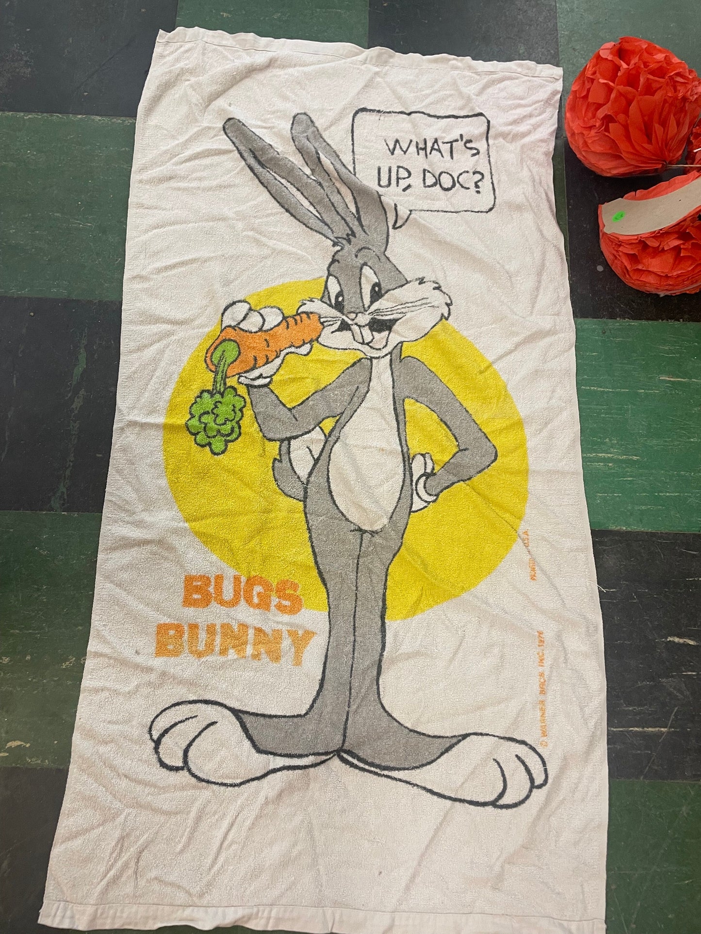 vtg 70s BUGS BUNNY TOWEL // vintage whats up doc looney tunes warner bros cartoon beach towel fabric scraps repurpose craft towel retro