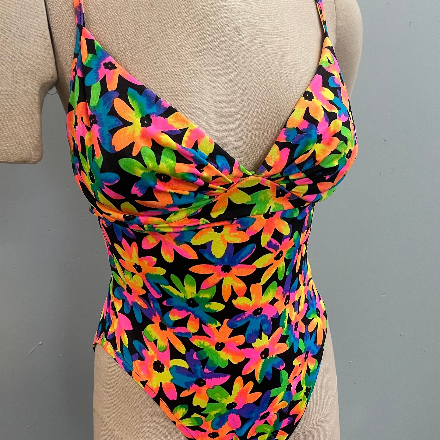 vtg 90s bright flower power deep v neck cut out neon one piece swimsuit high thigh full coverage tankini bright funky underwire sexy retro
