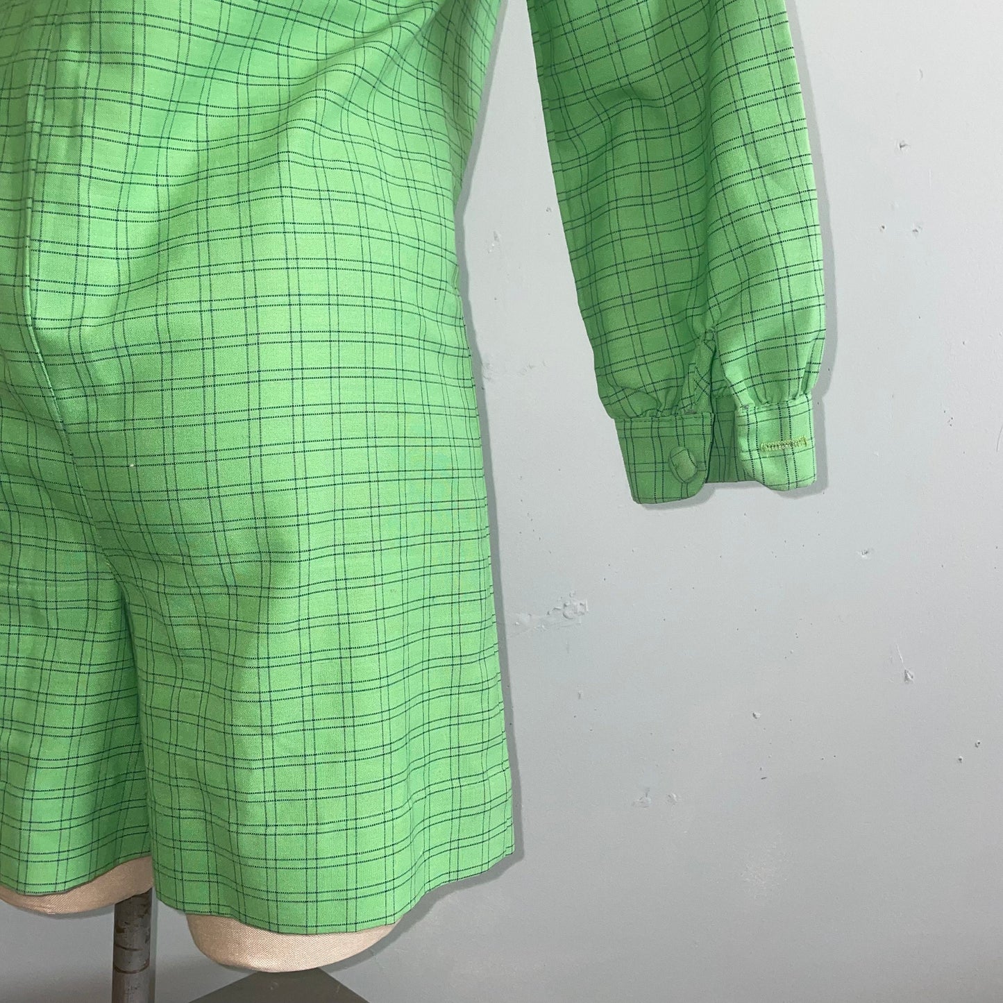 Vtg 60s GREEN PLAID ROMPER // vintage bright sage green long sleeve jumpsuit hot pants mod mini autumn winter stylish women small cute retro