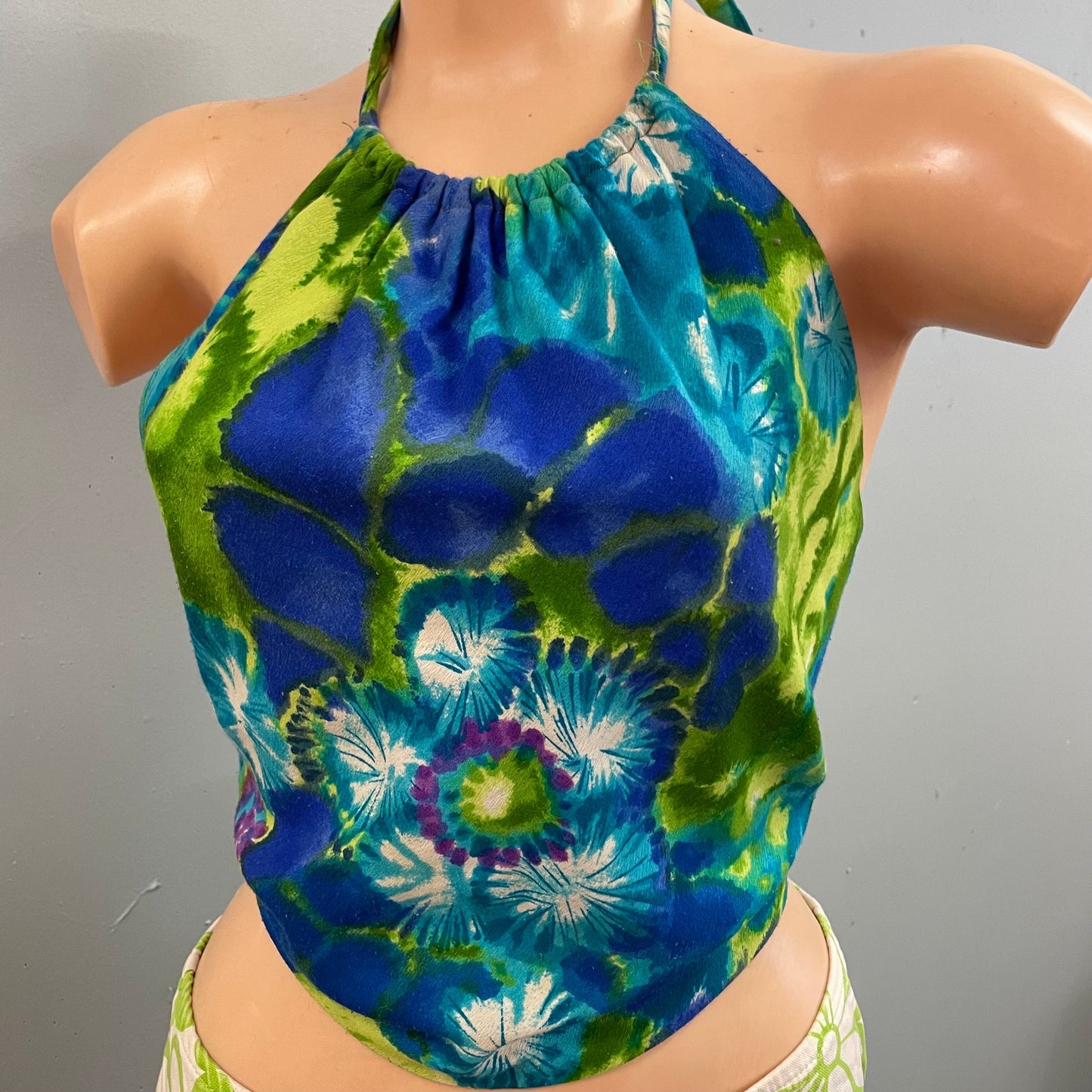 vtg 70s psychedelic tie dye halter top floral neon hawaiian barkcloth crop top retro summer beachwear hippie boho wrap top swim cover up top