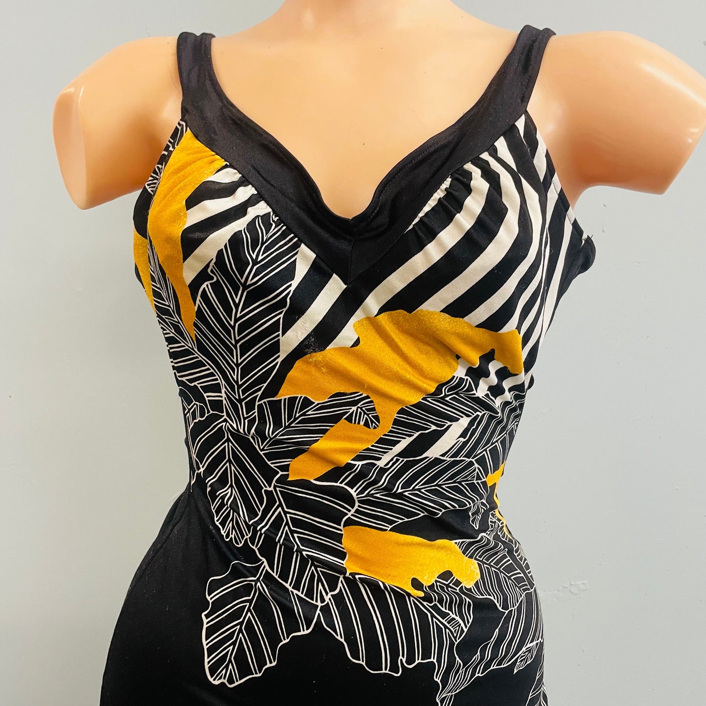 vtg 80s BLACK & YELLOW BODYSUIT // vintage abstract striped swimsuit v neck boy short low cut back bumblebee floral Sirena usa funky retro