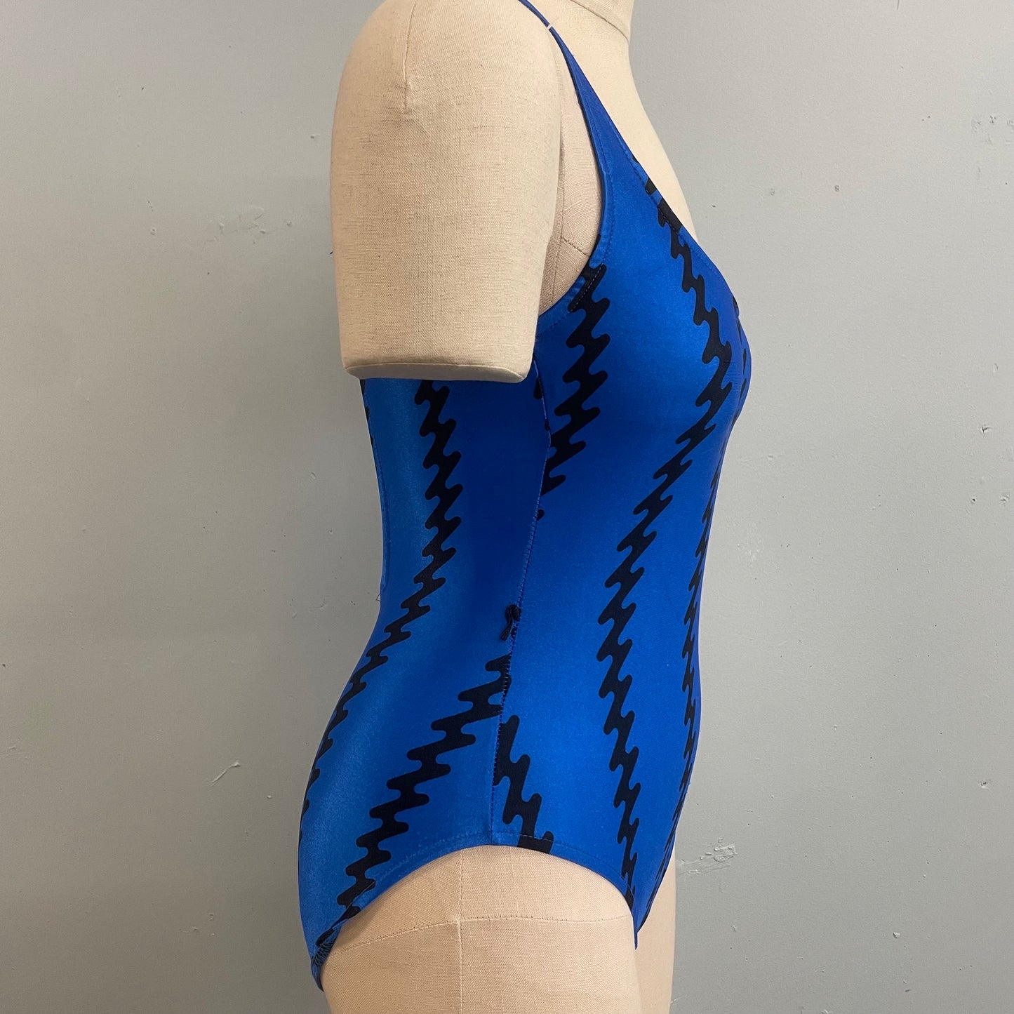 vtg 80s ZIG ZAG ELECTRIC Blue Gym Top // vintage abstract pop art two tone one piece leotard tank lowcut retro high cut bodysuit unitard