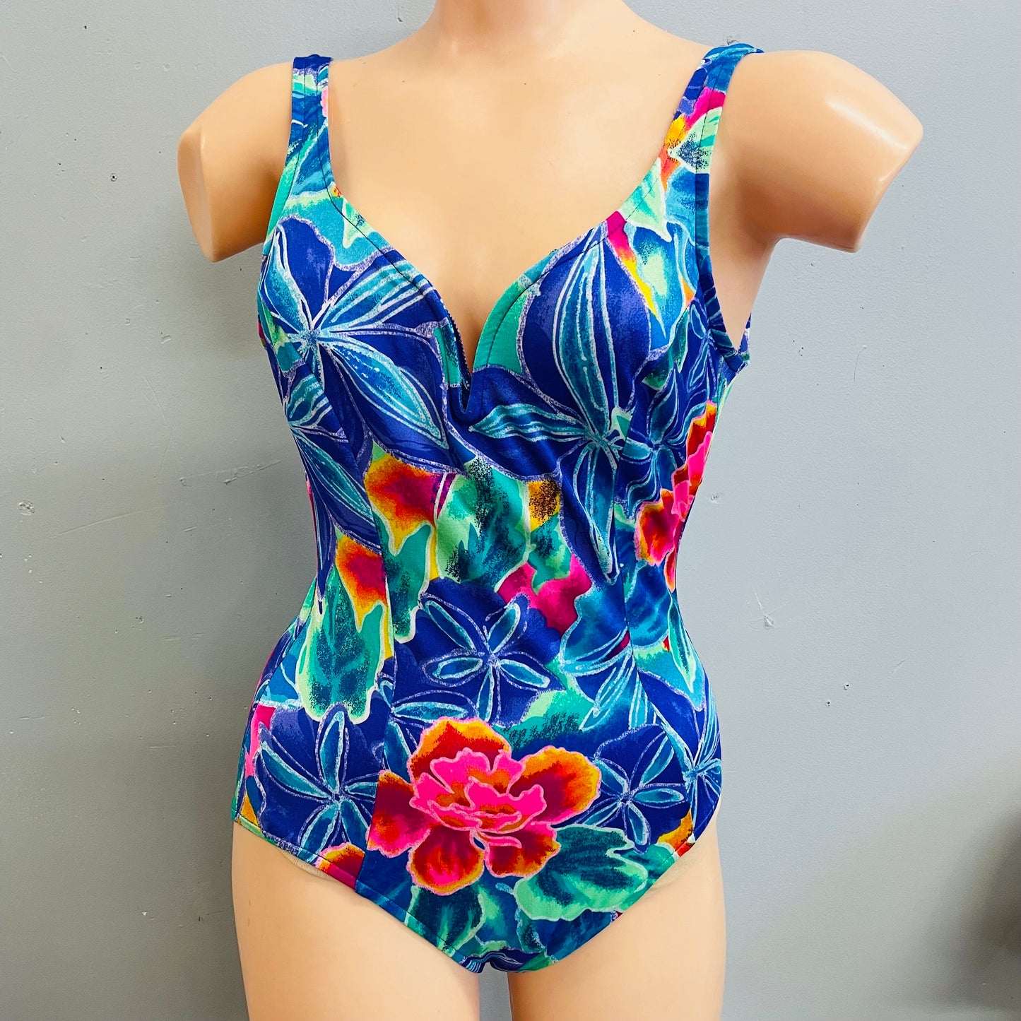 vtg 70s 80s sweetheart plunge floral one piece cute swimsuit summer beachwear low cut bodysuit