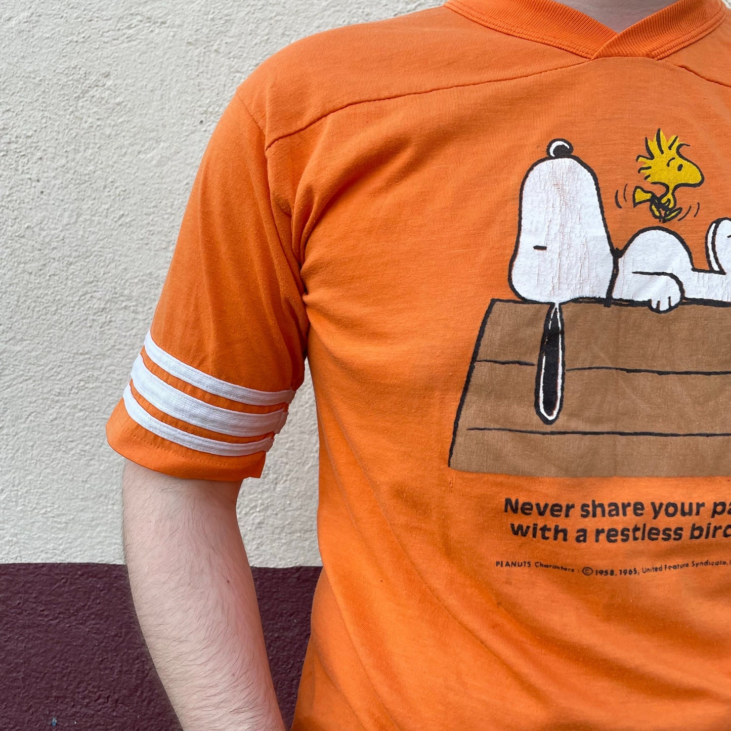 vtg 70s SNOOPY RINGER TEE // vintage orange peanuts large striped raglan retro woodstock "never share your pad with a restless bird " tee