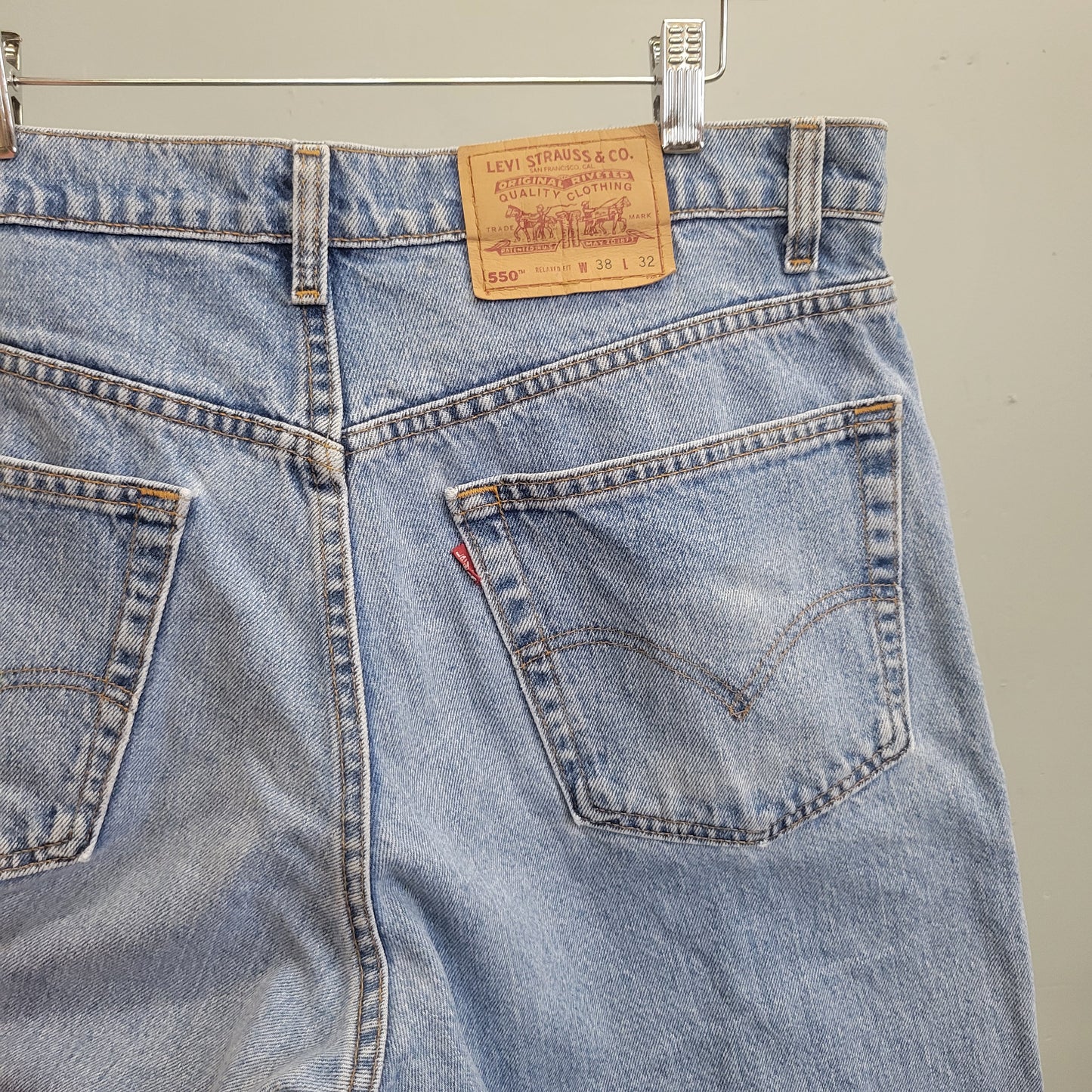 vtg 90s LEVI BAGGY JEANS //  vintage 550 relaxed fit levi strauss 38 x 32 denim levis red tag usa y2k light wash mid high rise unisex jeans
