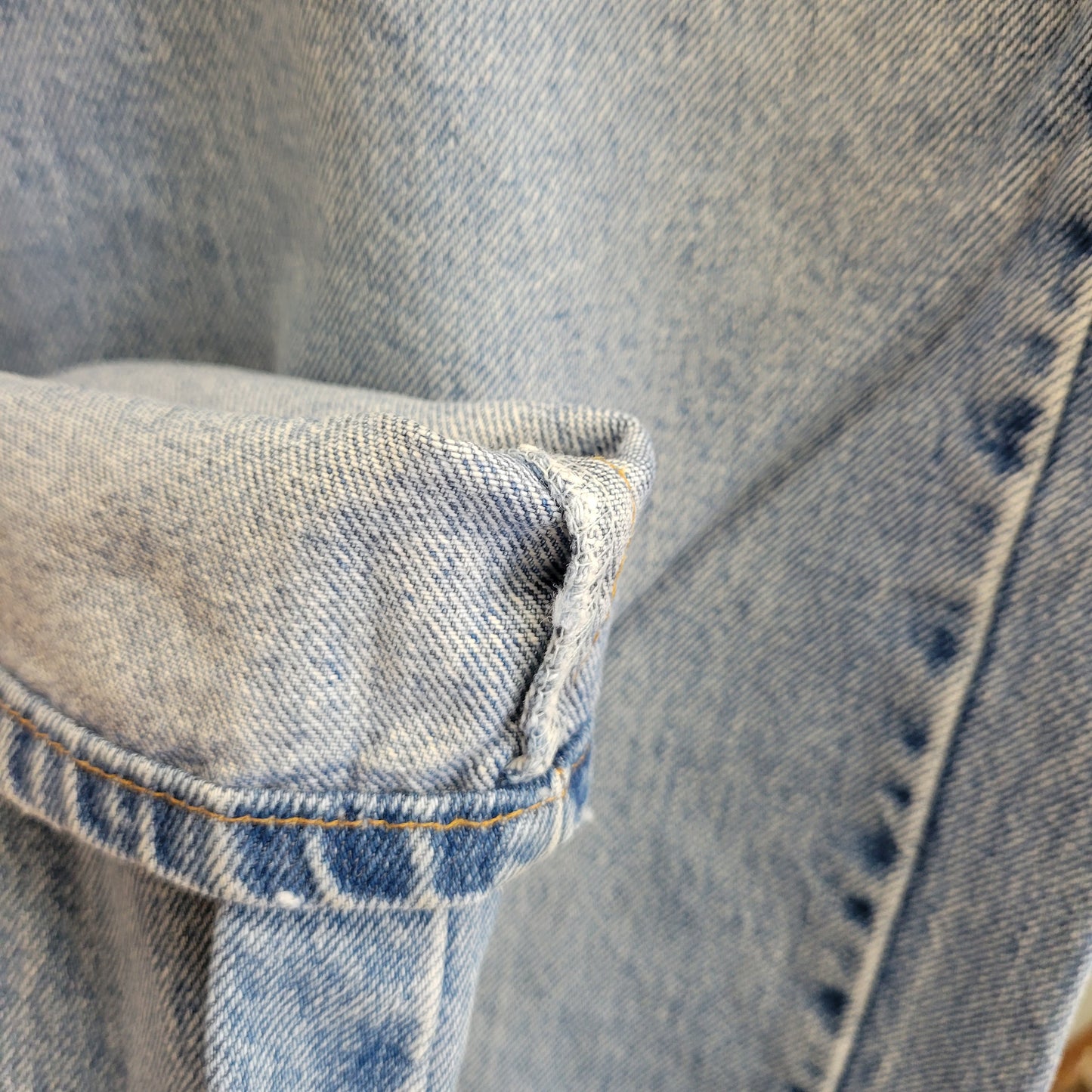 vtg 90s LEVI BAGGY JEANS //  vintage 550 relaxed fit levi strauss 38 x 32 denim levis red tag usa y2k light wash mid high rise unisex jeans