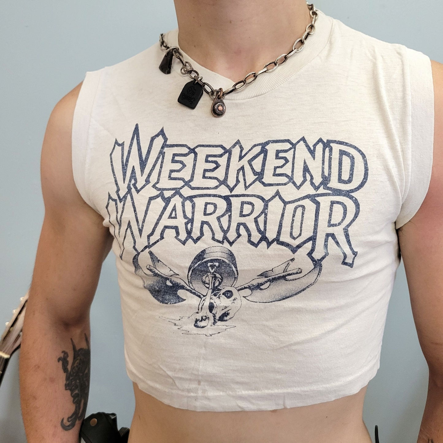 vtg 80s WEEKEND WARRIOR crop top // vintage slayer metal stranger things lost boys dungeons and dragons nerd sci-fi fantasy beer drunk femme