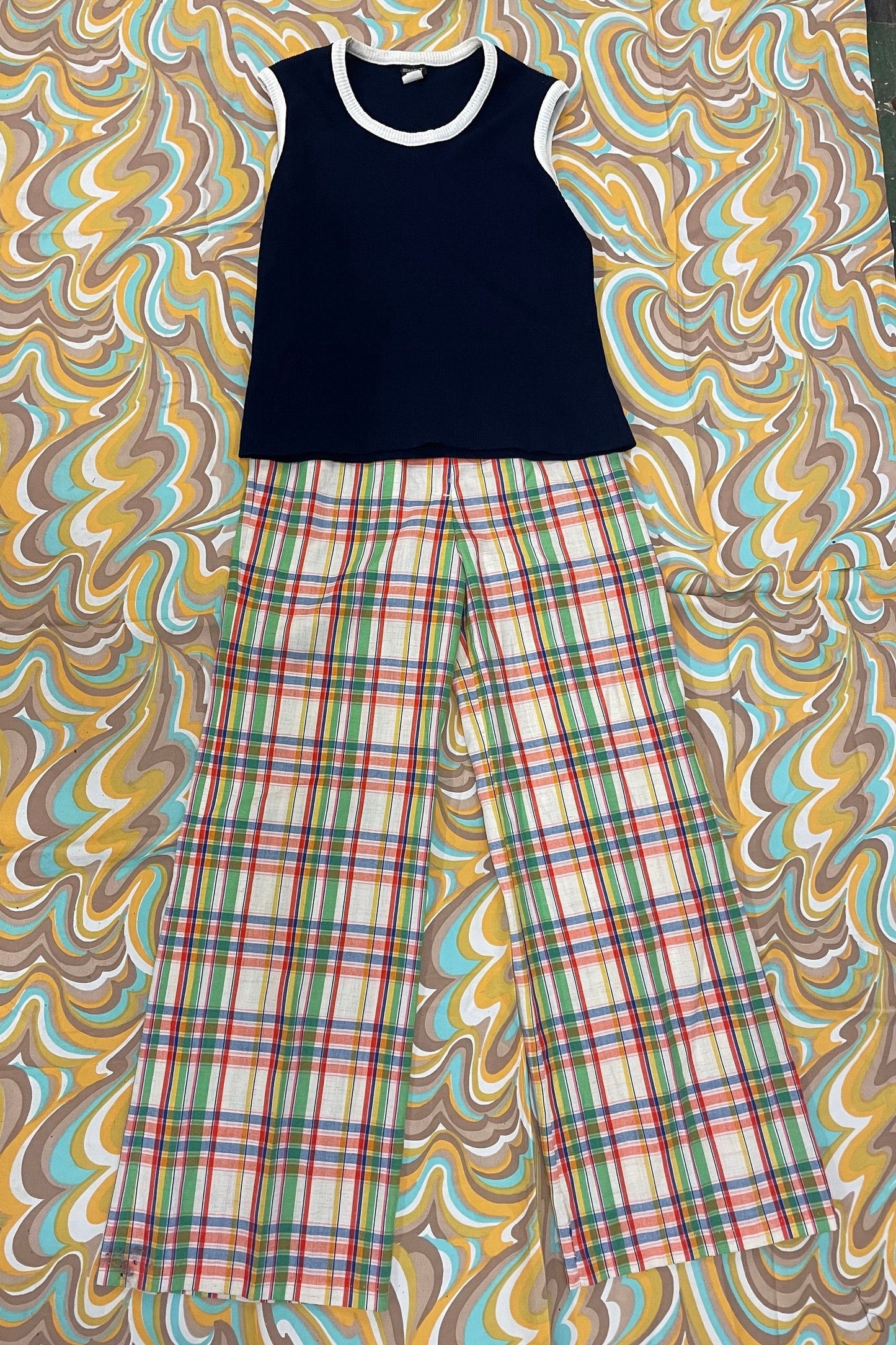 vtg 70s STRIPED POLY TOP // 2 piece set retro pointy collar tank top & mini jacket that show mod hippie roller disco vintage stripes era