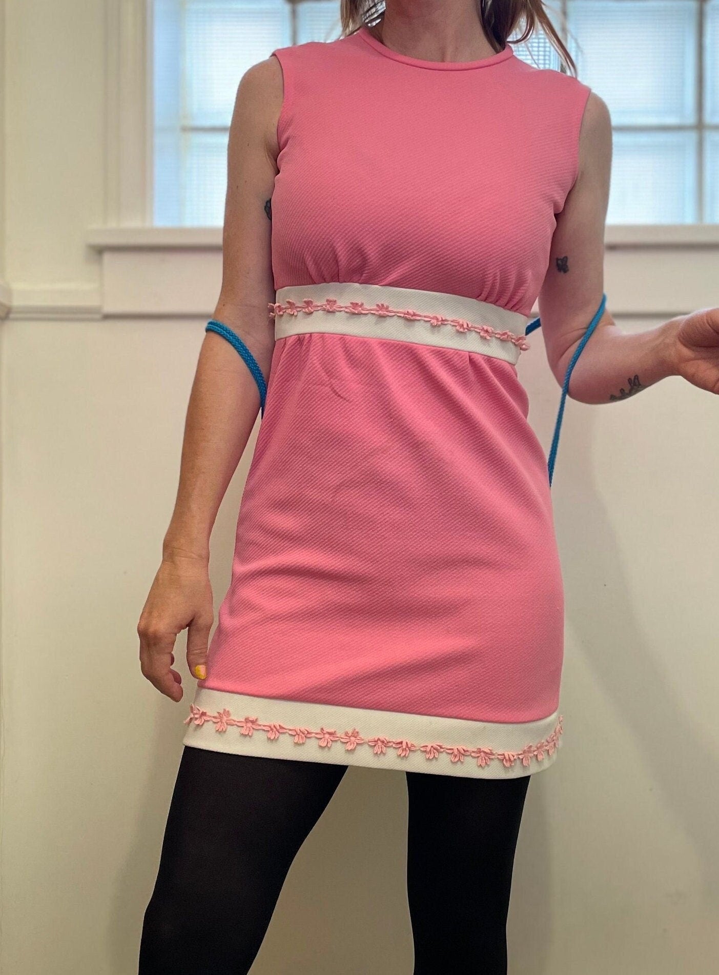 vtg 60s PINK MOD DRESS // vintage space age  womens small floral embroidered two tone mini go go barbie pink sleeveless pencil dress