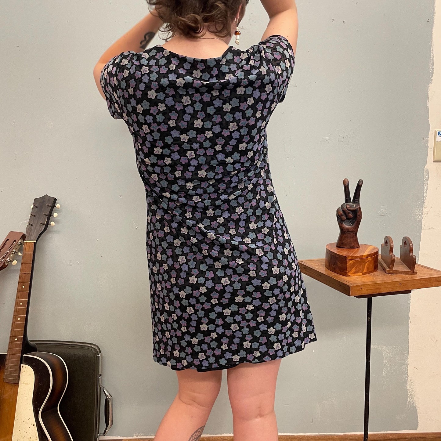 vtg 90s FLORAL MINI DRESS // slinky a line mini dress flower power bouncy metallic purple little black dress