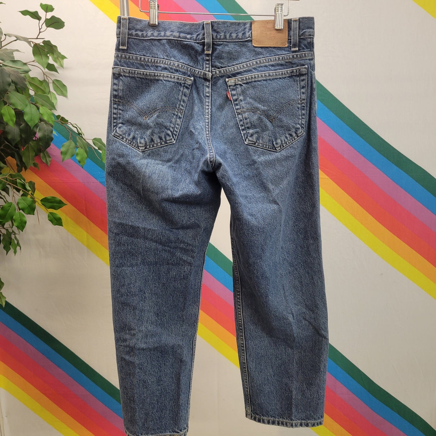 vtg 90s LEVIS 550 JEANS // vintage light wash boyfriend relaxed fit husky baggy jeans 33 x 28 medium wash mid rise 1990s cropped denim