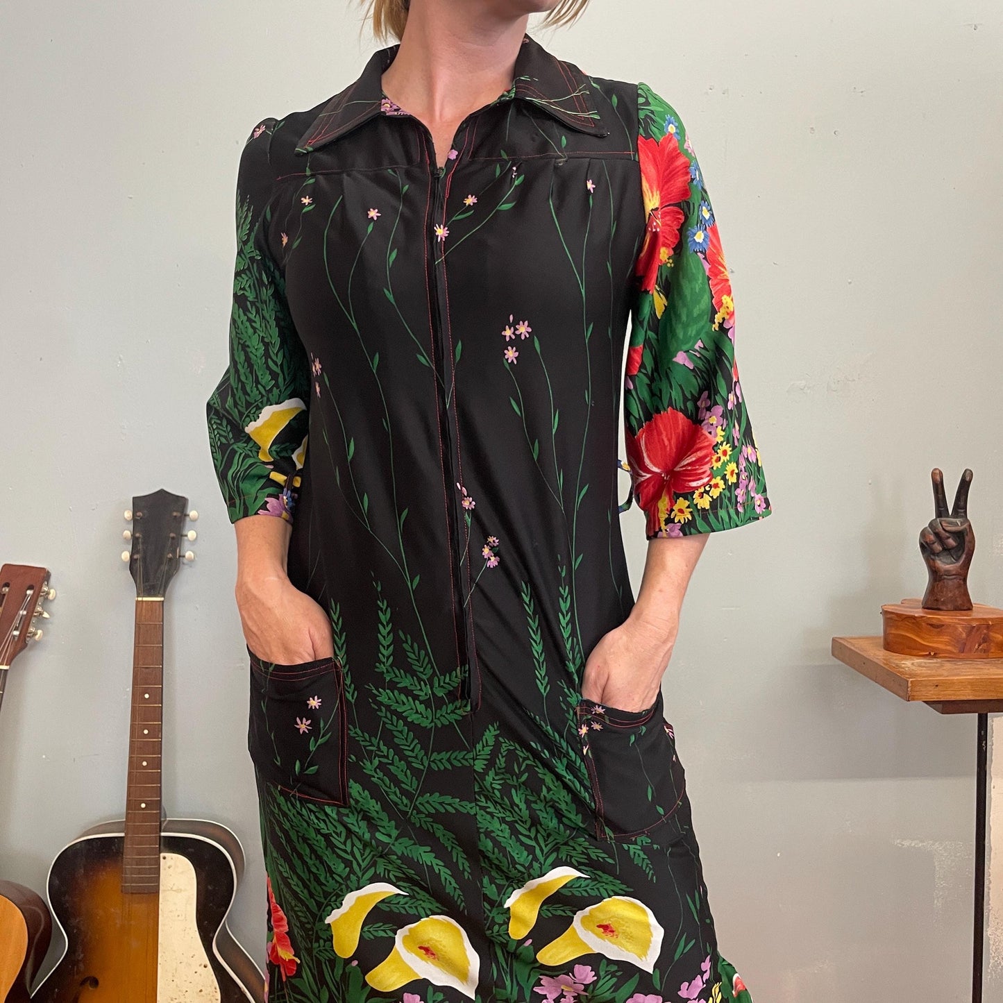 vtg 70s PSYCHEDELIC FLORAL DRESS // abstract bright mandarin long sleeve hippie bohemian fall autumn Halloween garden flower patterned flowy