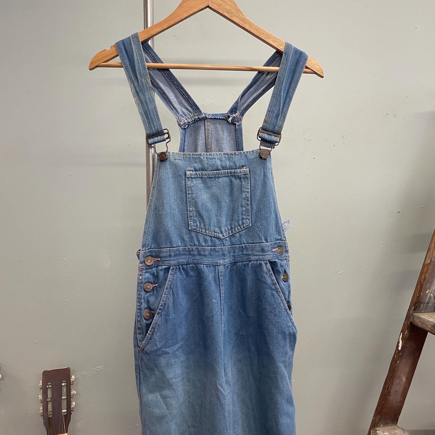 vtg 70s DENIM OVERALL SHORTS // wide leg light wash culottes capri jants coveralls jorts carpenter bell bottoms jackie burkhart 70s show