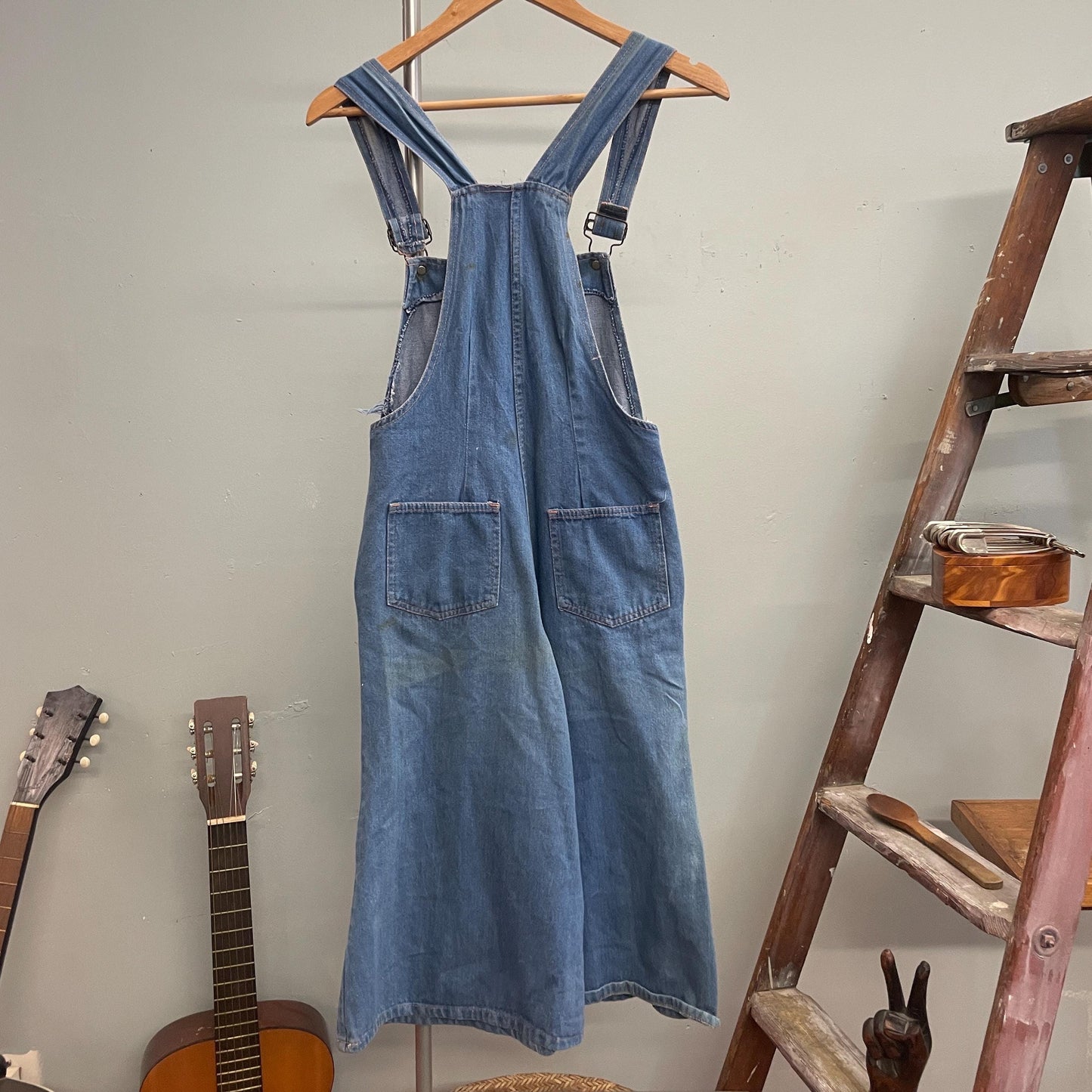 vtg 70s DENIM OVERALL SHORTS // wide leg light wash culottes capri jants coveralls jorts carpenter bell bottoms jackie burkhart 70s show