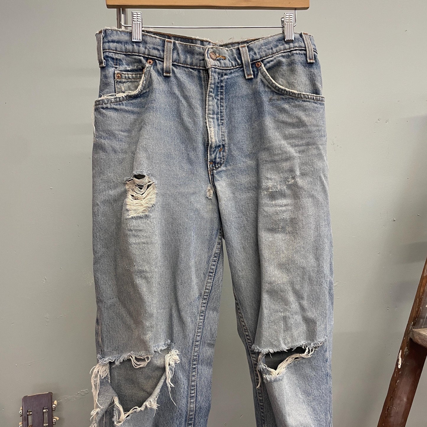 vtg 90s DISTRESSED LEVIS 550 JEANS 32 x 32 // vintage light wash shredded high waisted punk grunge winona ryder ripped faded denim torn worn
